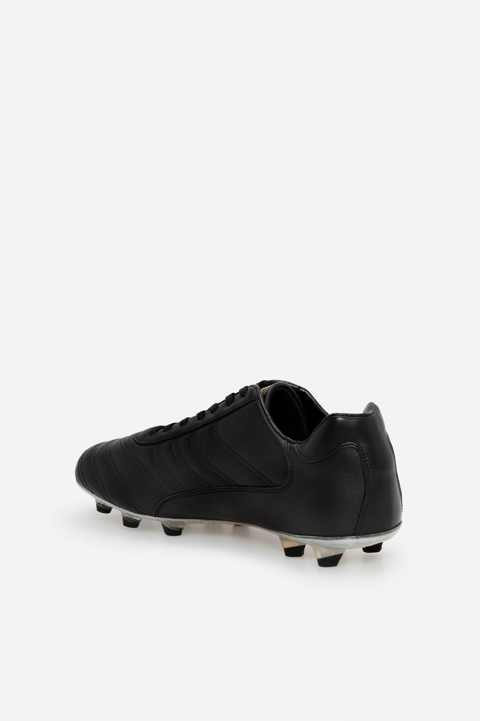 Scarpe da calcio Derby in pelle nera.