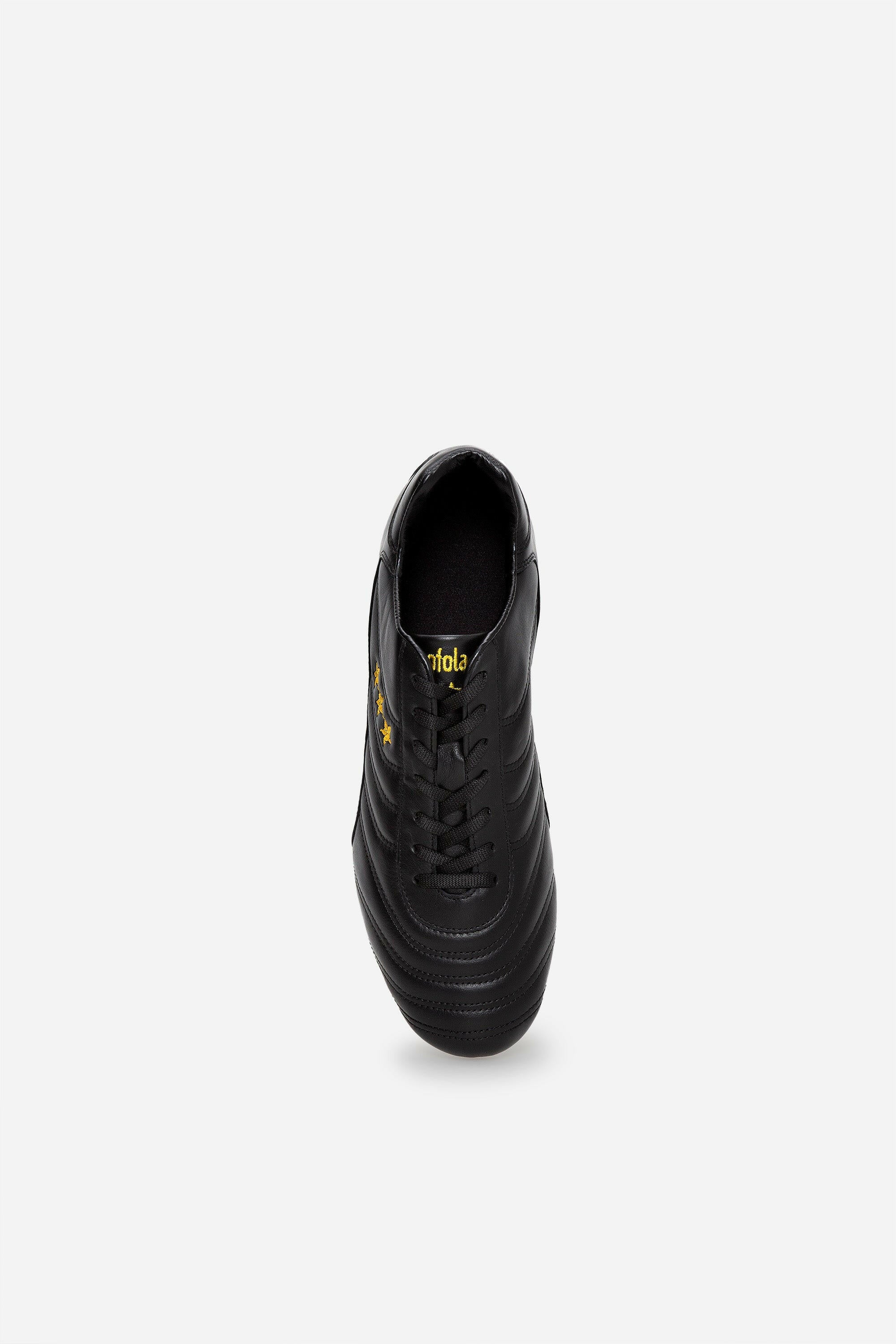 Scarpe da calcio Derby in pelle nera.