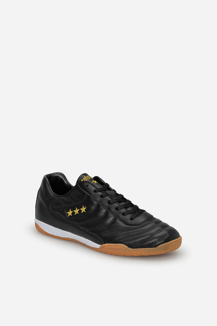 Scarpe da calcio Derby Indoor in pelle nera.