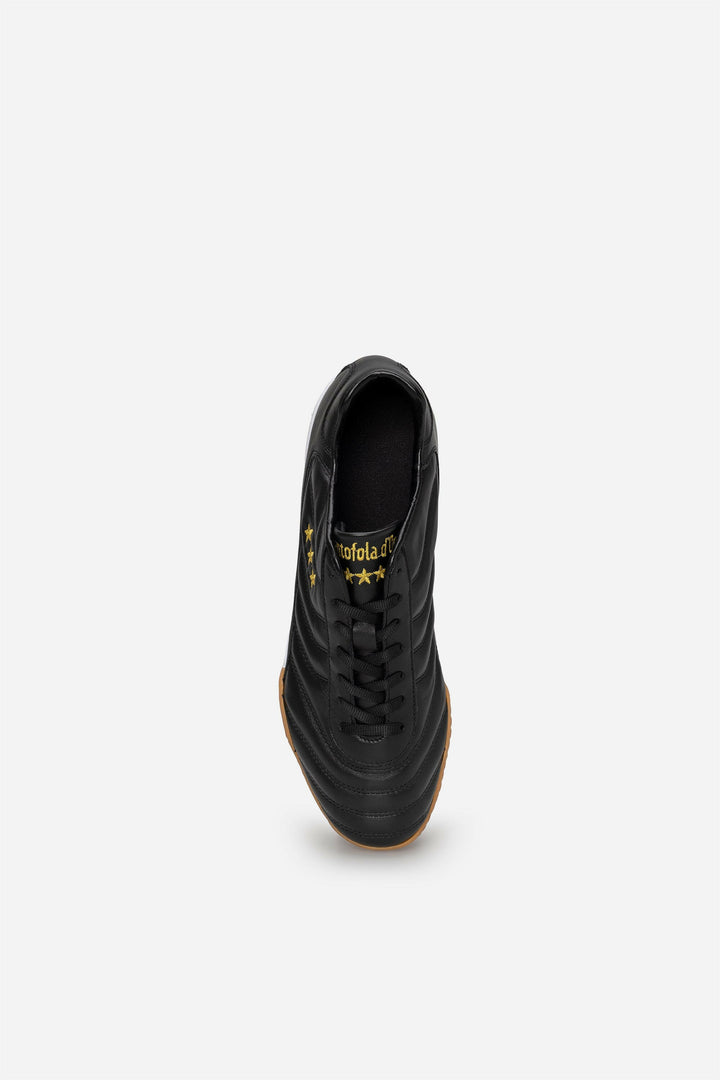 Scarpe da calcio Derby Indoor in pelle nera.