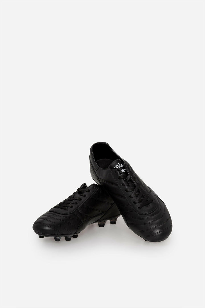 Scarpe da calcio Alloro in pelle nera.