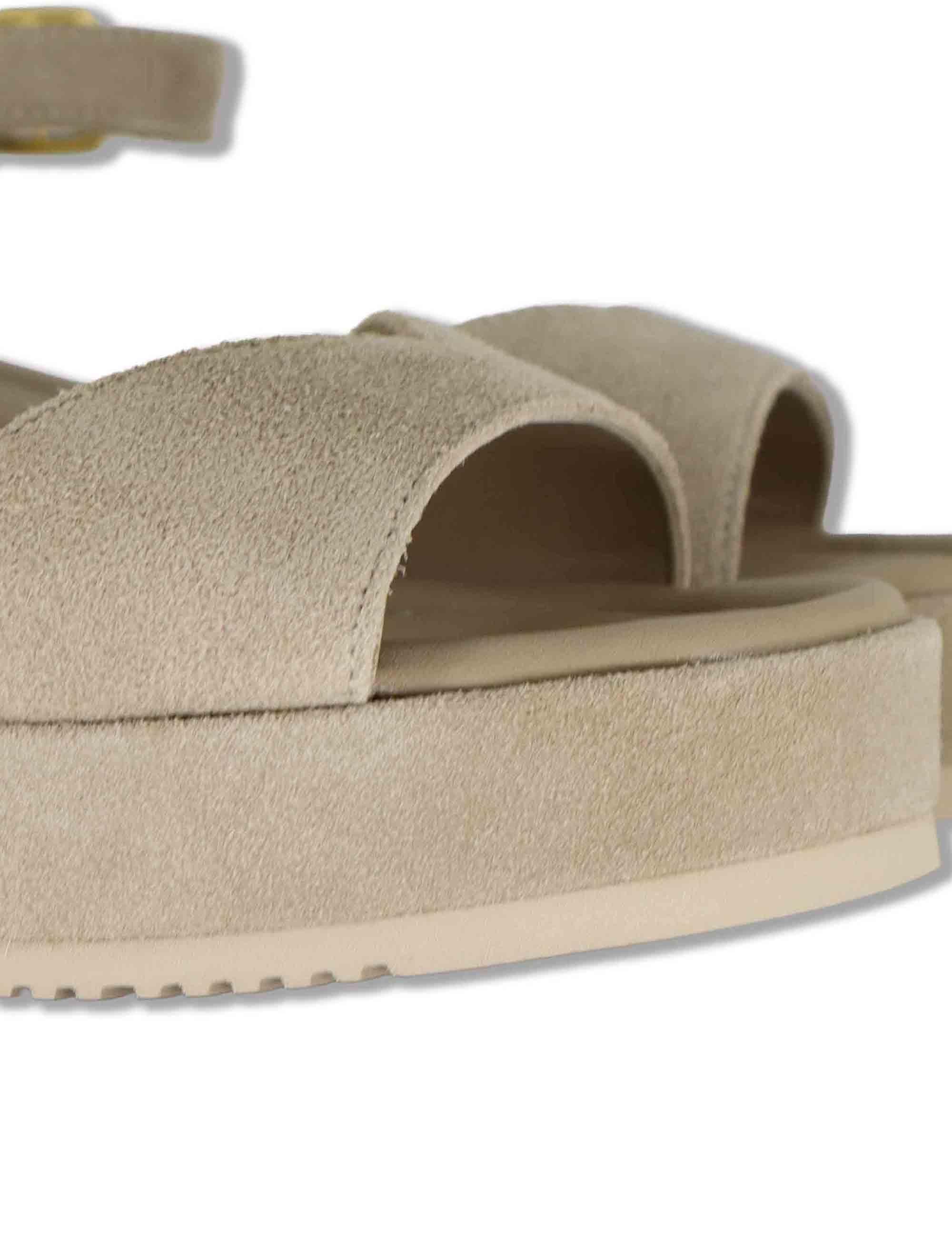 Sandali donna in camoscio beige con cinturino alla caviglia e zeppa media KEDAR BS BARLEY Unisa 