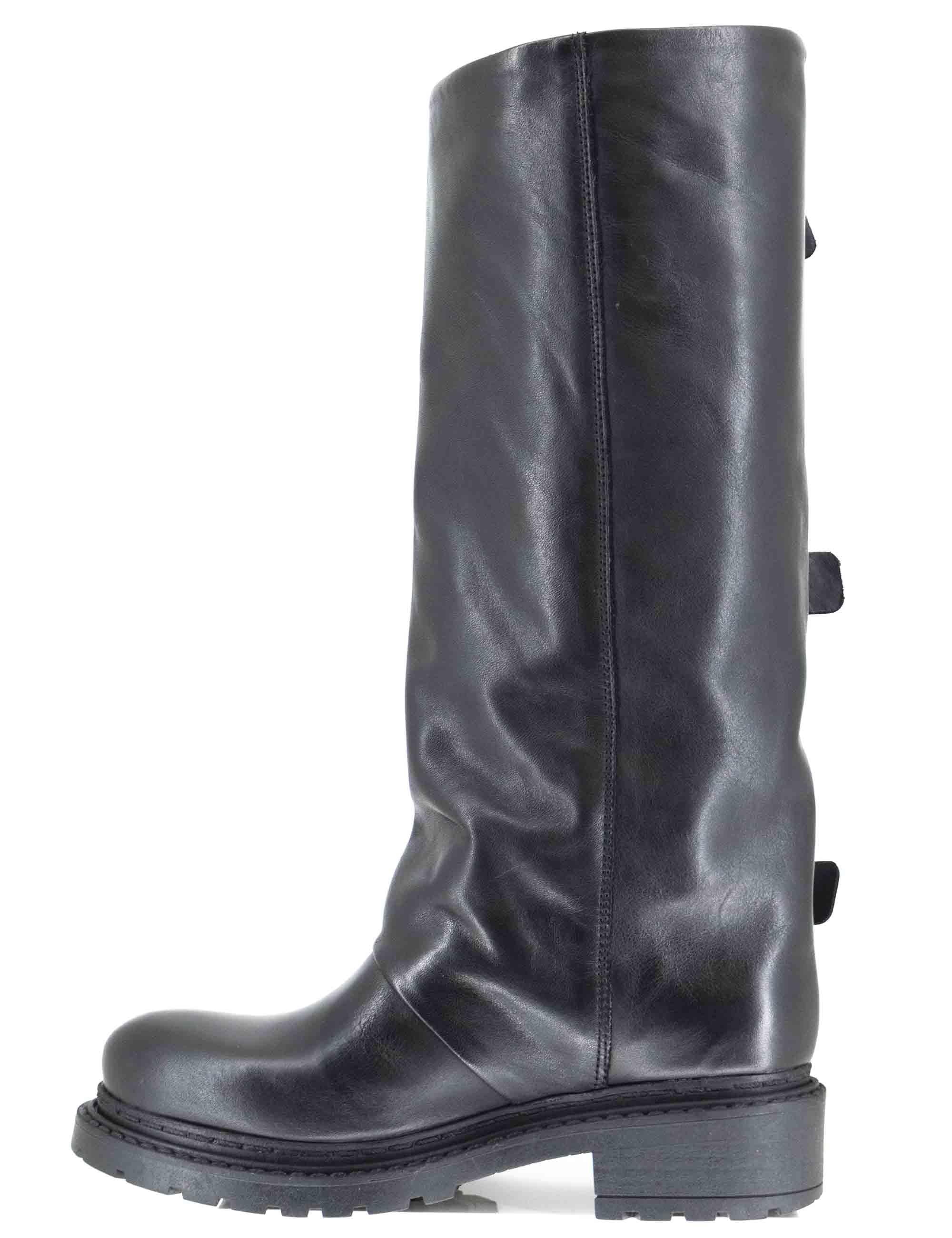 Stivali anfibi donna in pelle nera con fibbie laterali SPMA2460 001 Spatarella 