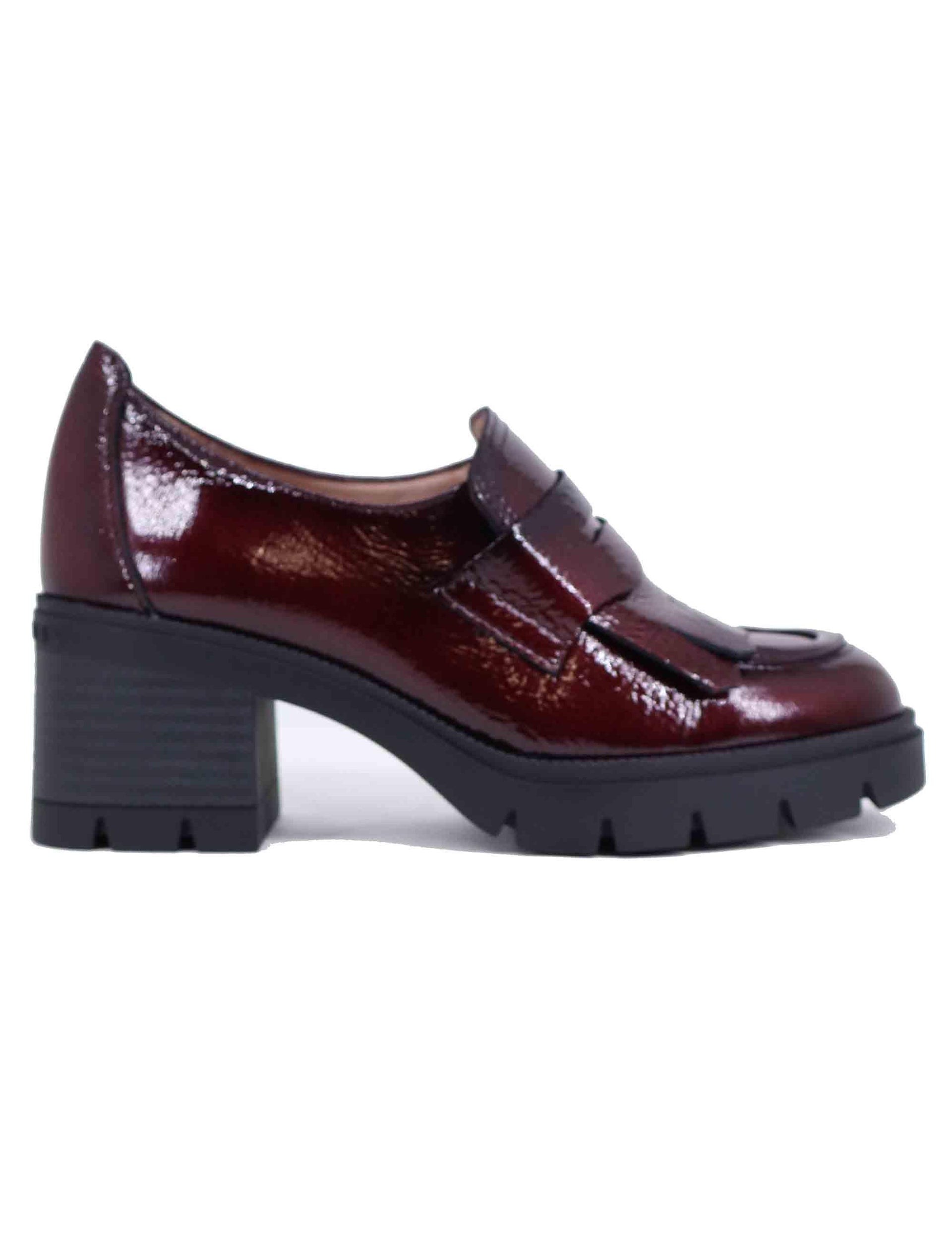 Mocassini donna in vernice bordeaux con suola in gomma HI243610 C004 Hispanitas 