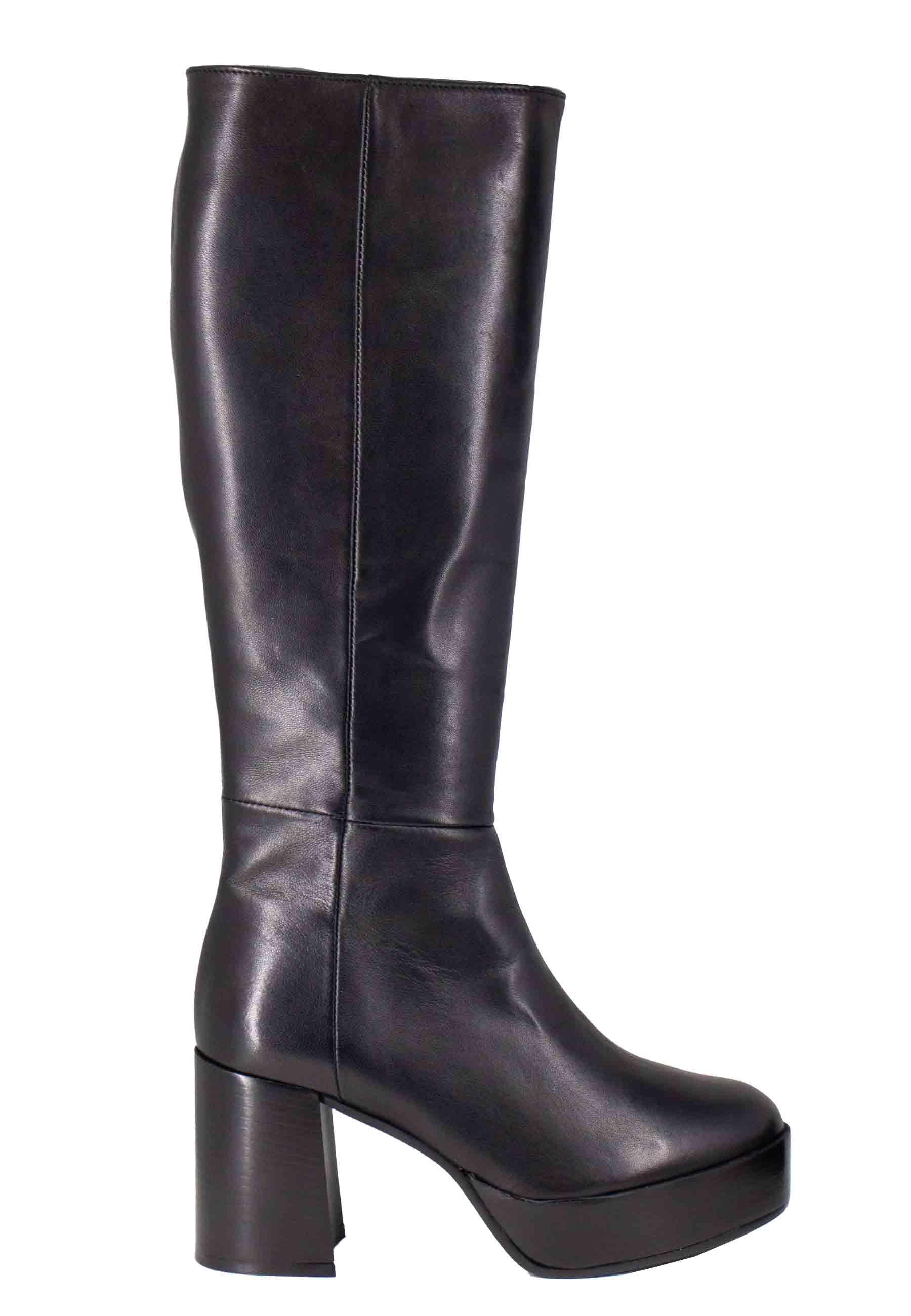 Stivali donna in pelle nera con tacco e plateau ST1557 001 L'Arianna 