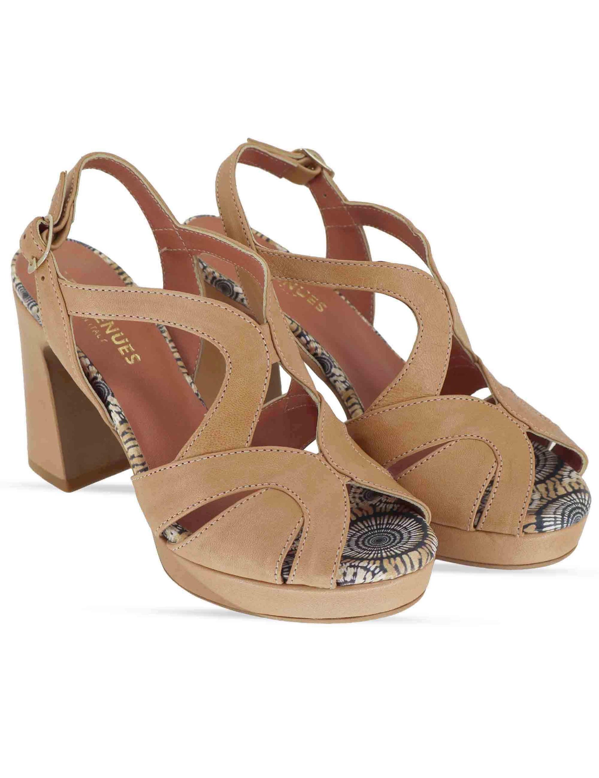 Sandali donna slingback in pelle beige con tacco alto e plateau 3046K 015 Les Venues 