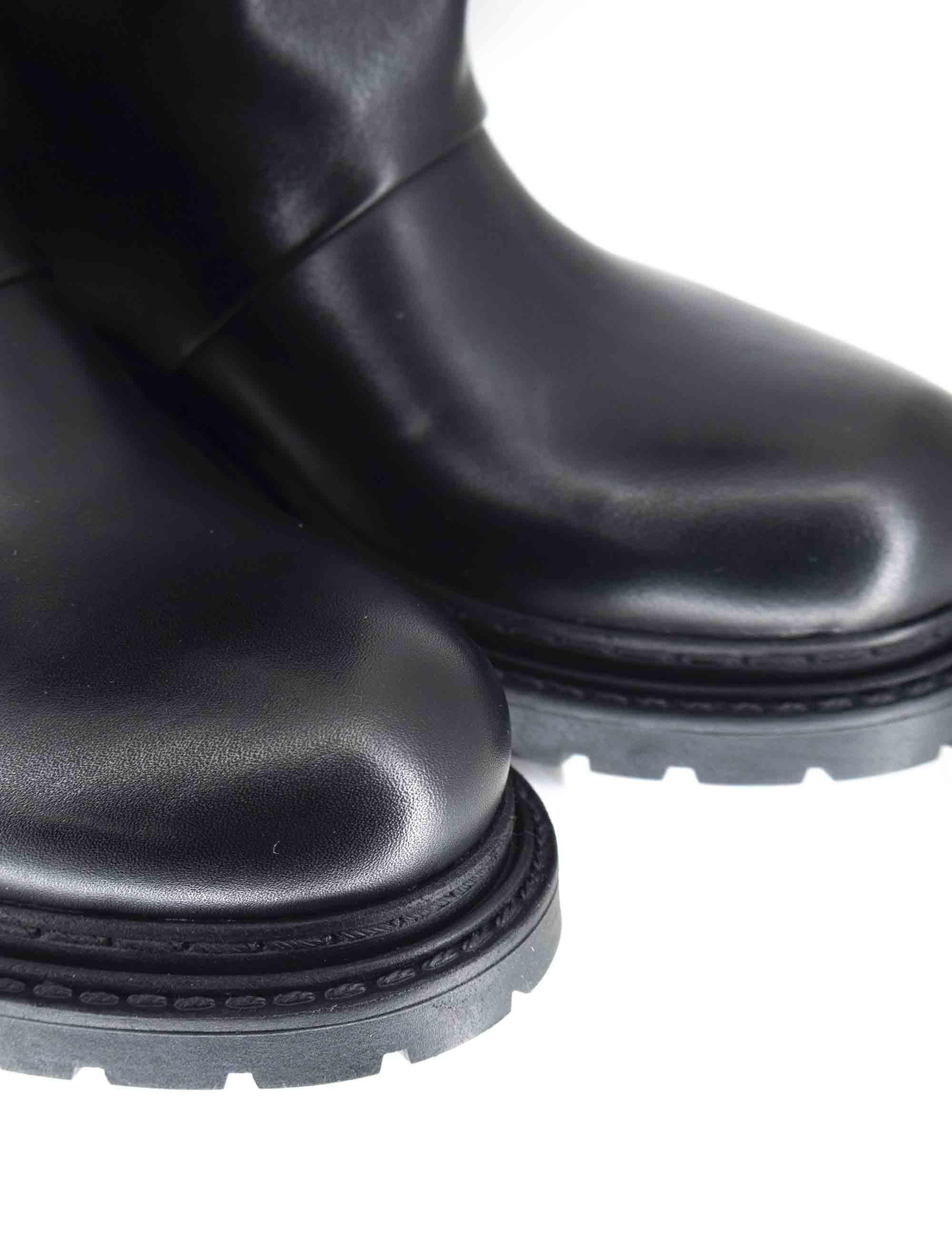 Stivali anfibi donna in pelle nera con fibbie laterali SPMA2460 001 Spatarella 