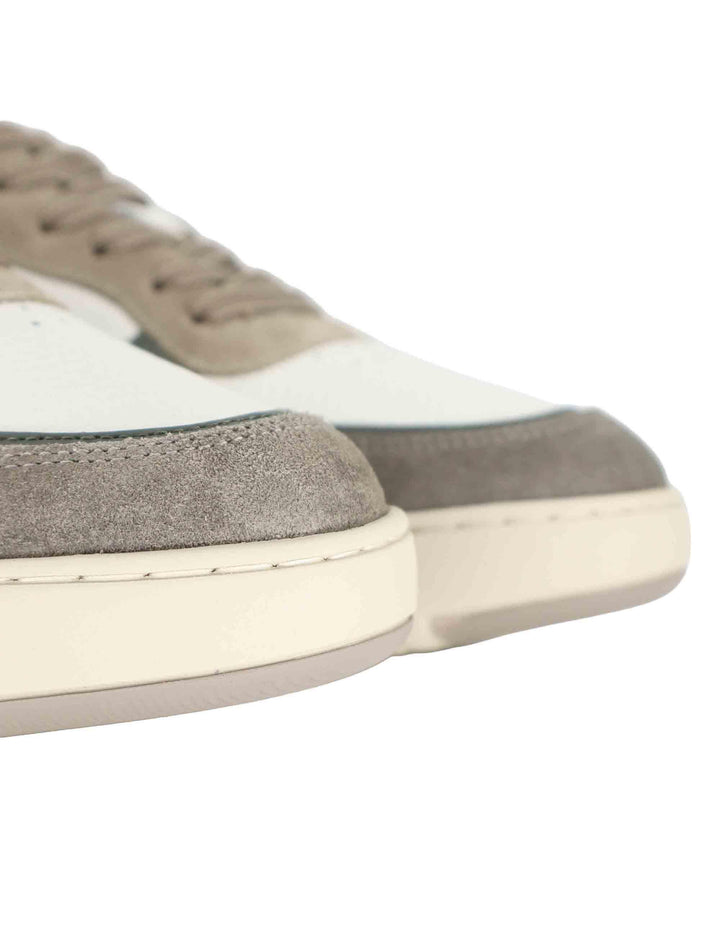 Sneakers uomo in pelle bianca e camoscio taupe 14095 1580AM Ambitious 