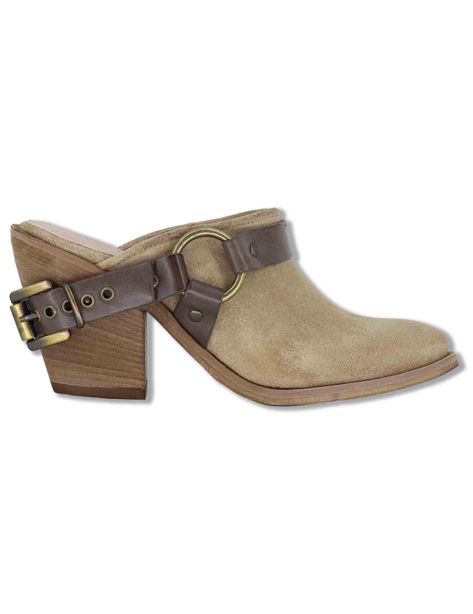Sabot texani donna in camoscio taupe con tacco alto e cinturone SPXD878 029 Spatarella 