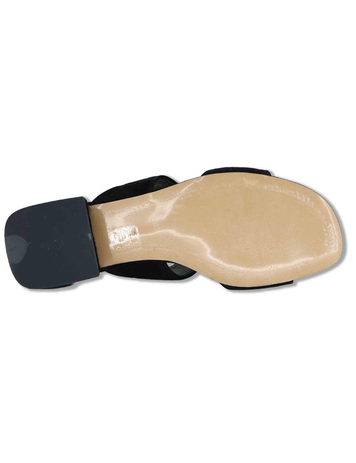 Sandali donna in camoscio nero doppia fascia con accessori e tacco basso SP261528 001 Spatarella 
