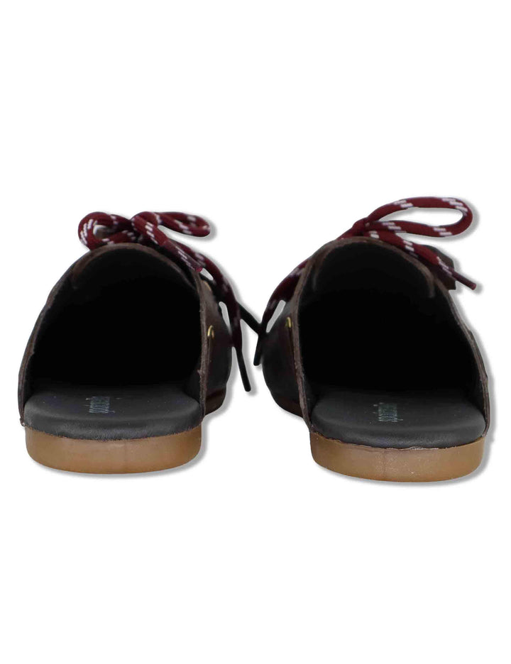 Sabot donna in pelle marrone con doppi lacci e suola bassa in gomma SP91 014 Spatarella 