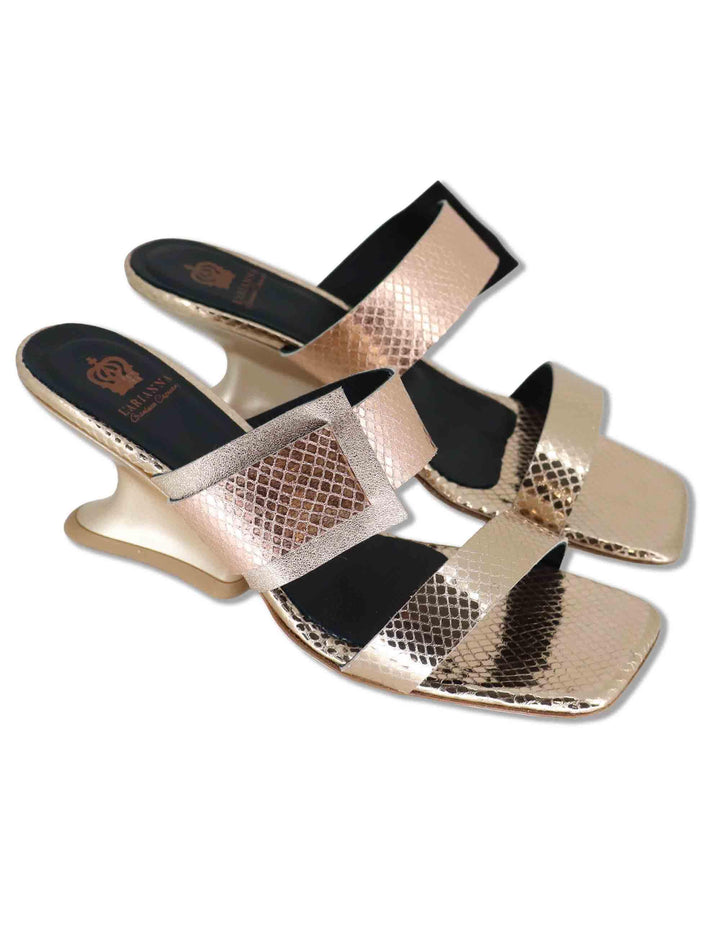 Sandali donna in pelle oro con doppia fascia e zeppa bassa DS2679/Z 077 L'Arianna 