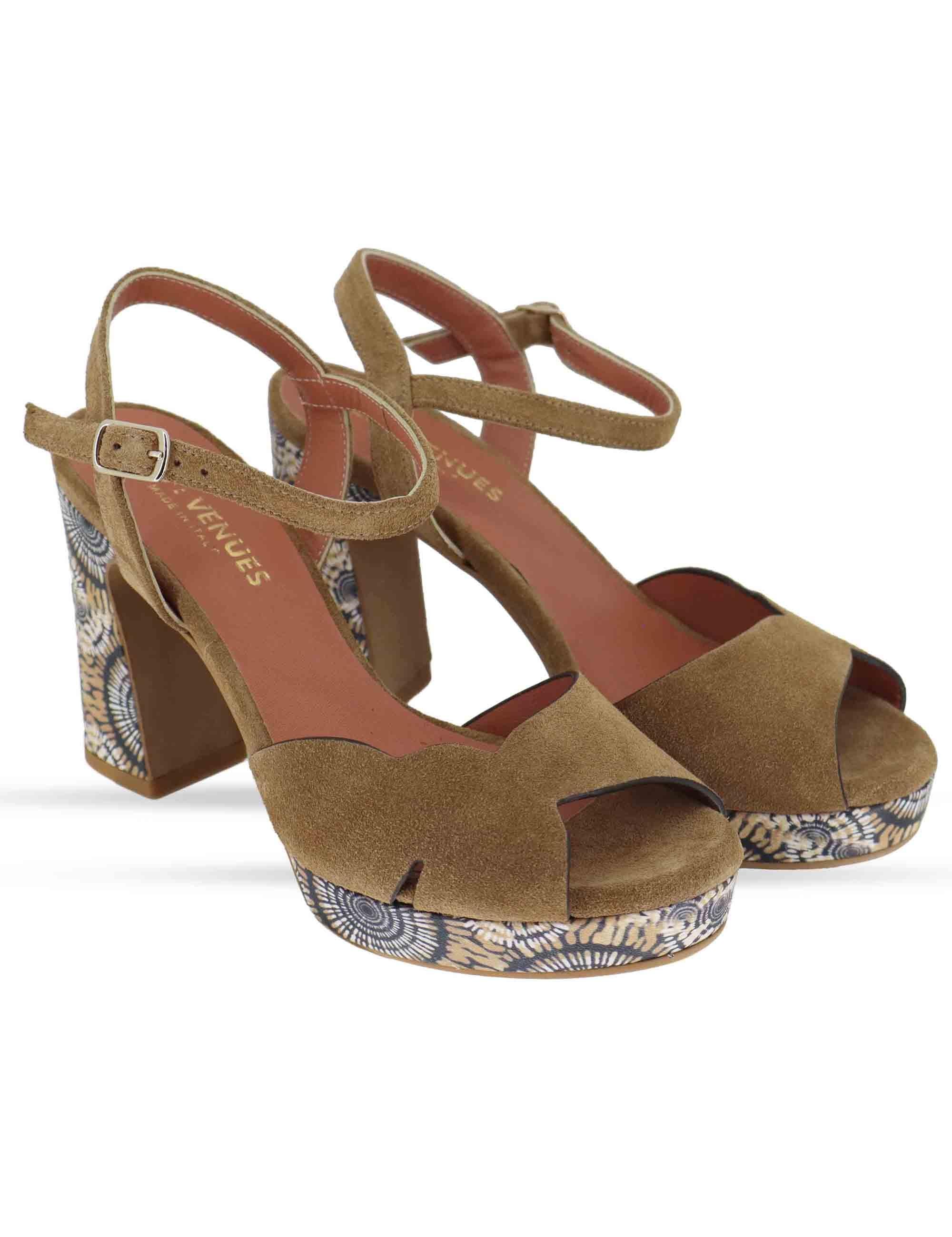 Sandali donna in camoscio taupe tacco alto e plateau con cinturino 6261K 032 Les Venues 