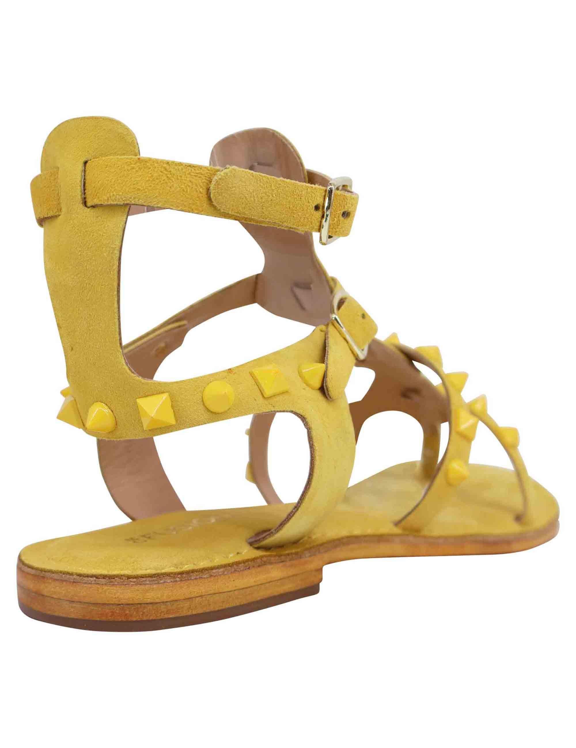 Sandali donna gladiatore in camoscio giallo con suola bassa in cuoio CBF.R224001 005 Coral Blue 