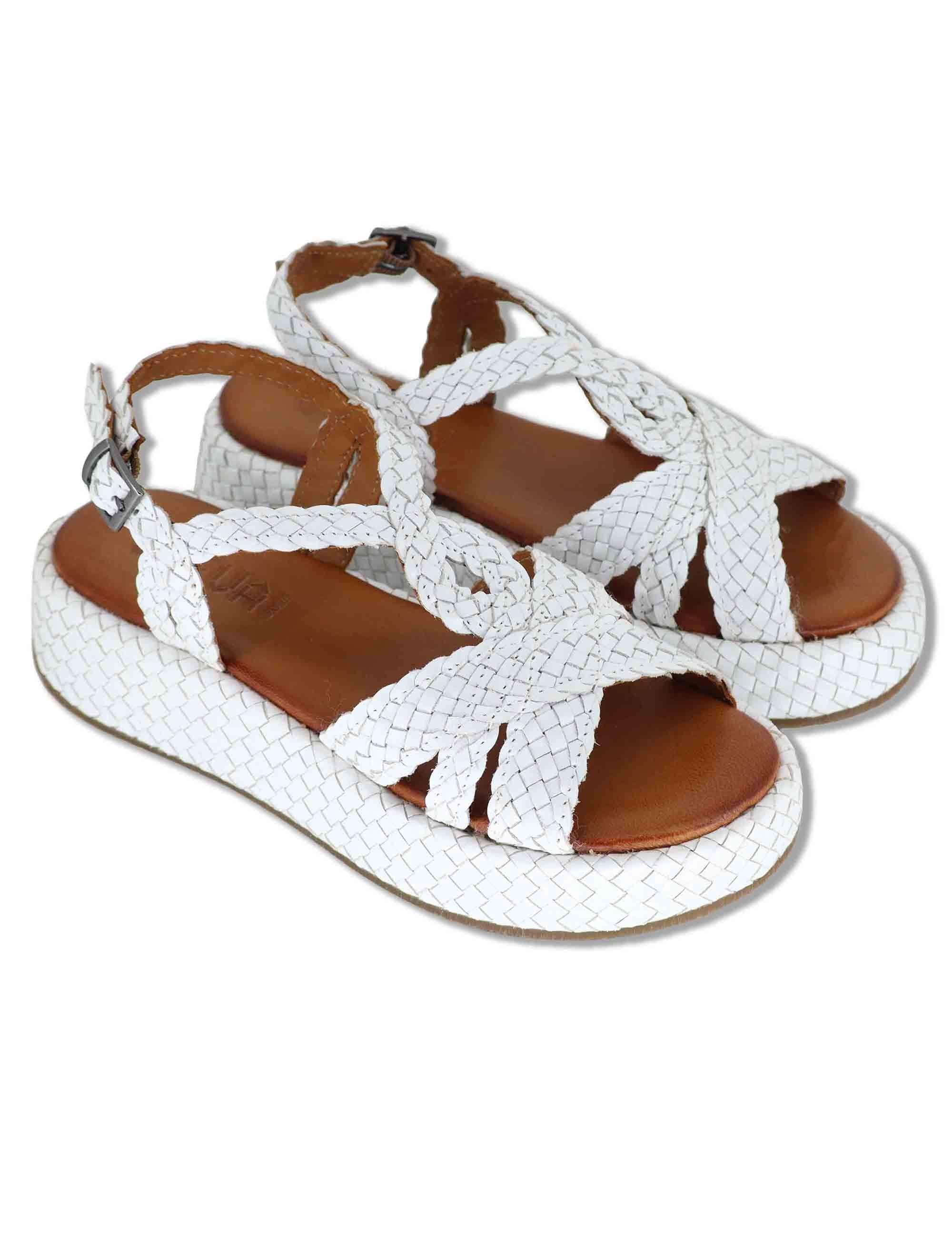 Sandali donna in pelle intrecciata bianca con cinturino e zeppa media WD511R03 500013 Vueva 
