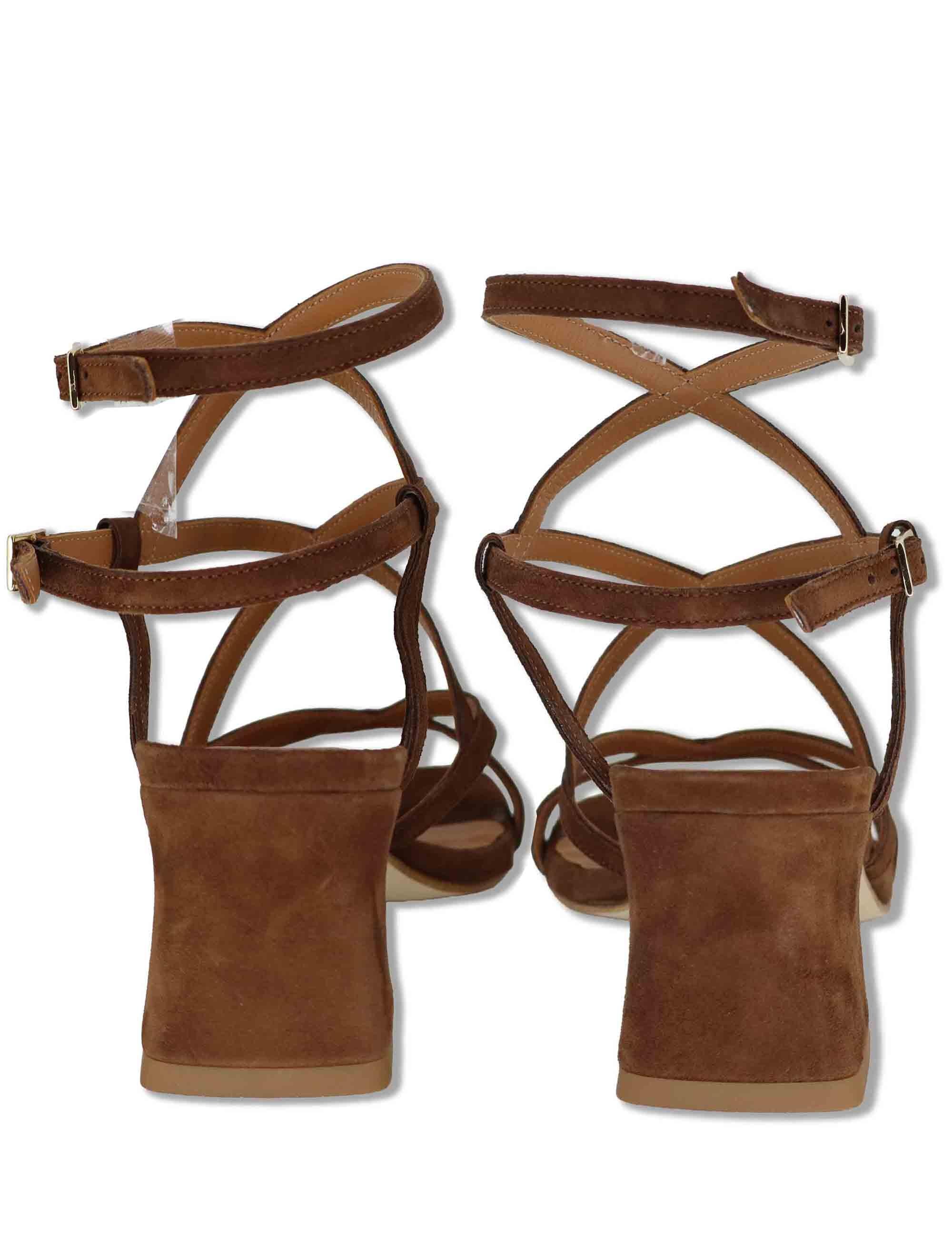 Sandali donna in camoscio marrone con cinturini e tacco medio 119 014 Tattoo 