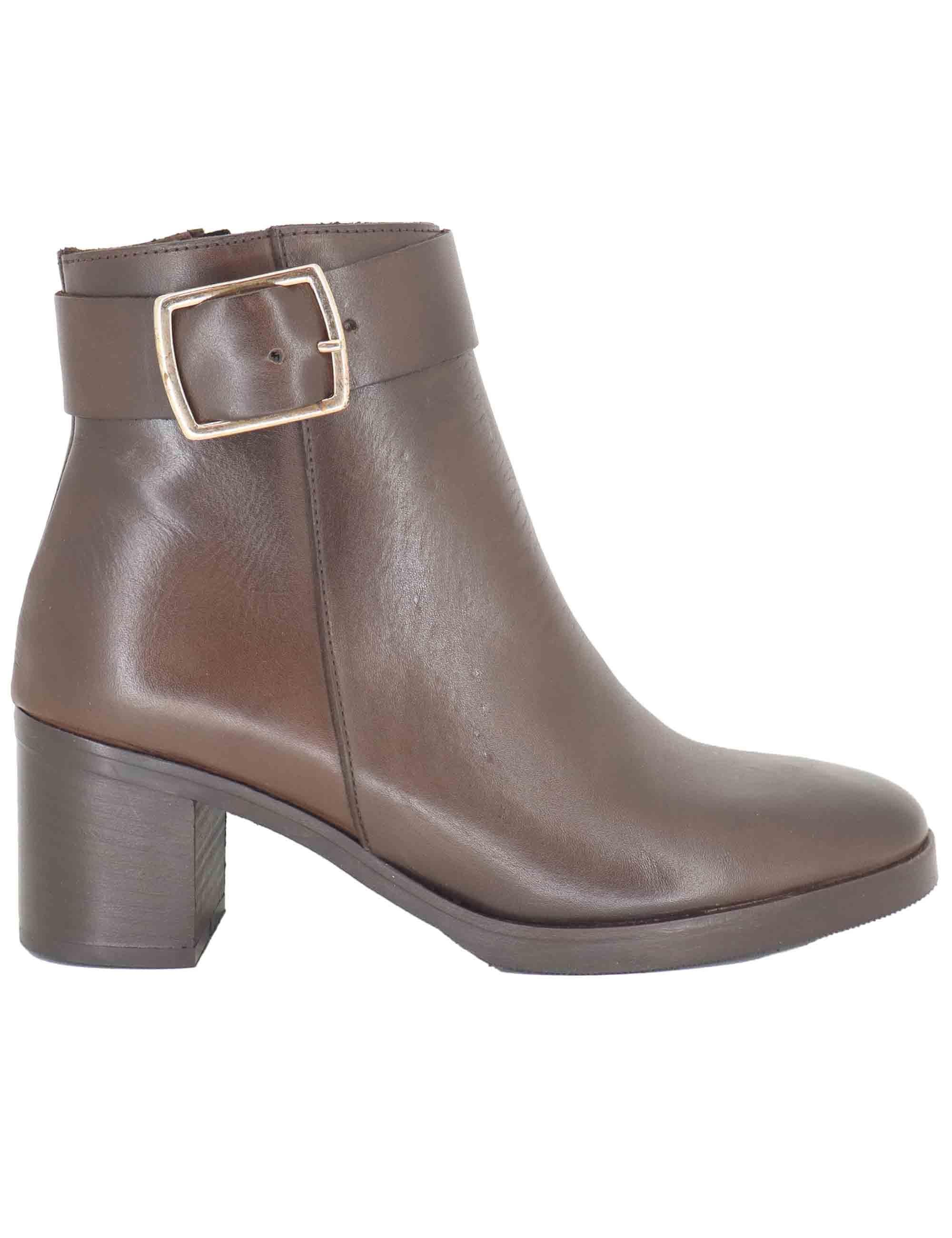 Stivaletti donna in pelle marrone con cinturino e fibbia oro con tacco medio SPTR2002 014 Spatarella 