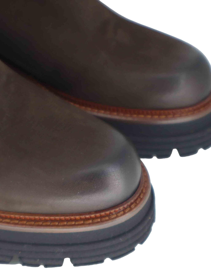 Stivaletti donna in nabuk marrone con zip posteriore e fondo carrarmato SP3270 014 Spatarella 