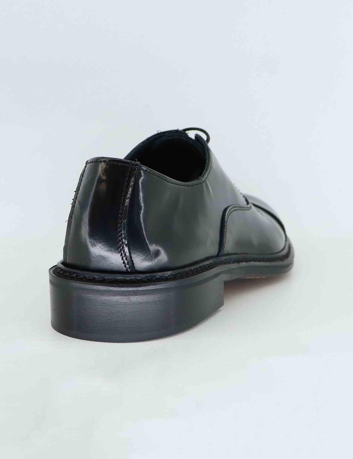 Stringate uomo in pelle nera con suola in cuoio SP15401 001 Spatarella 