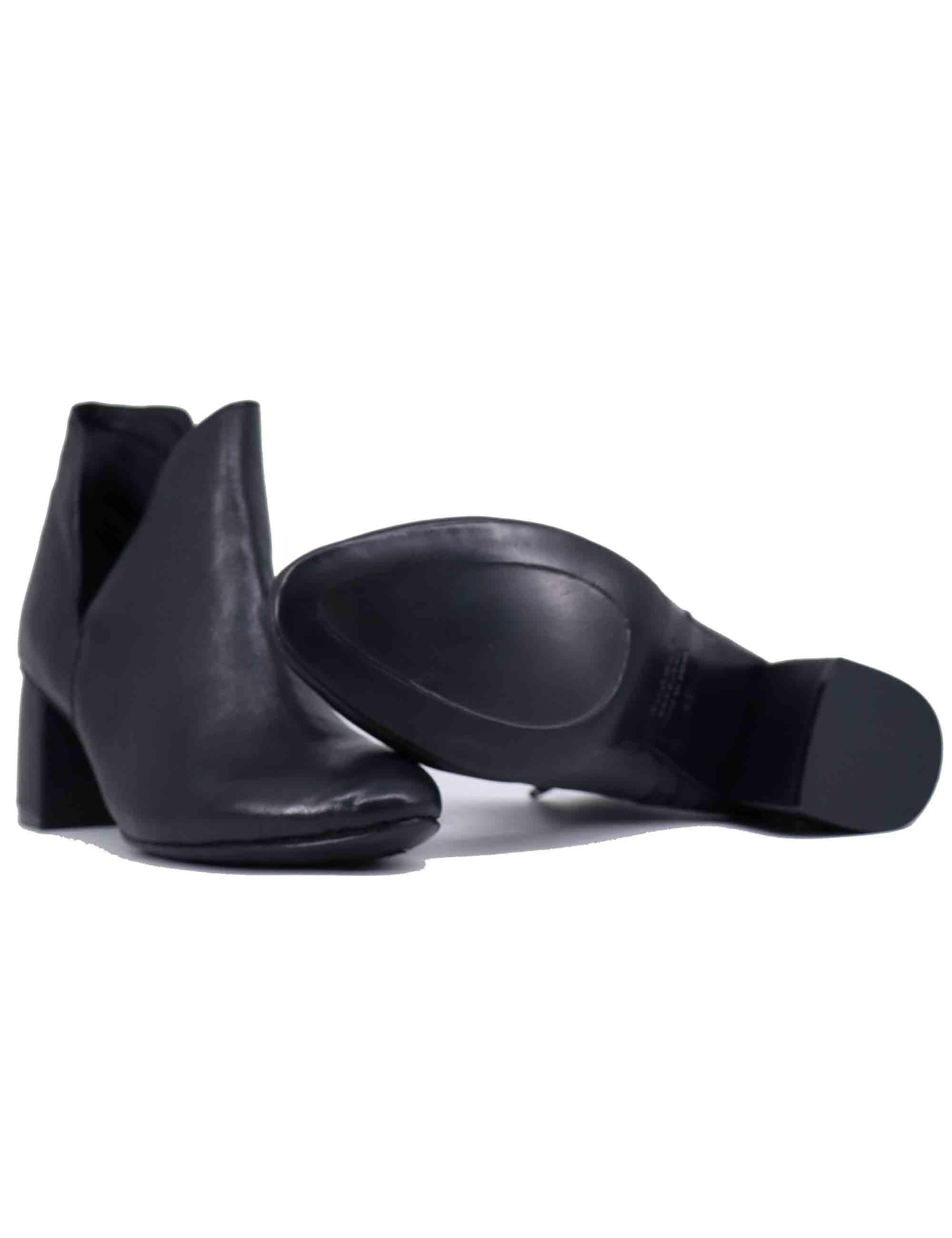 Stivaletti donna in pelle nera 124900 001 Kudetà 