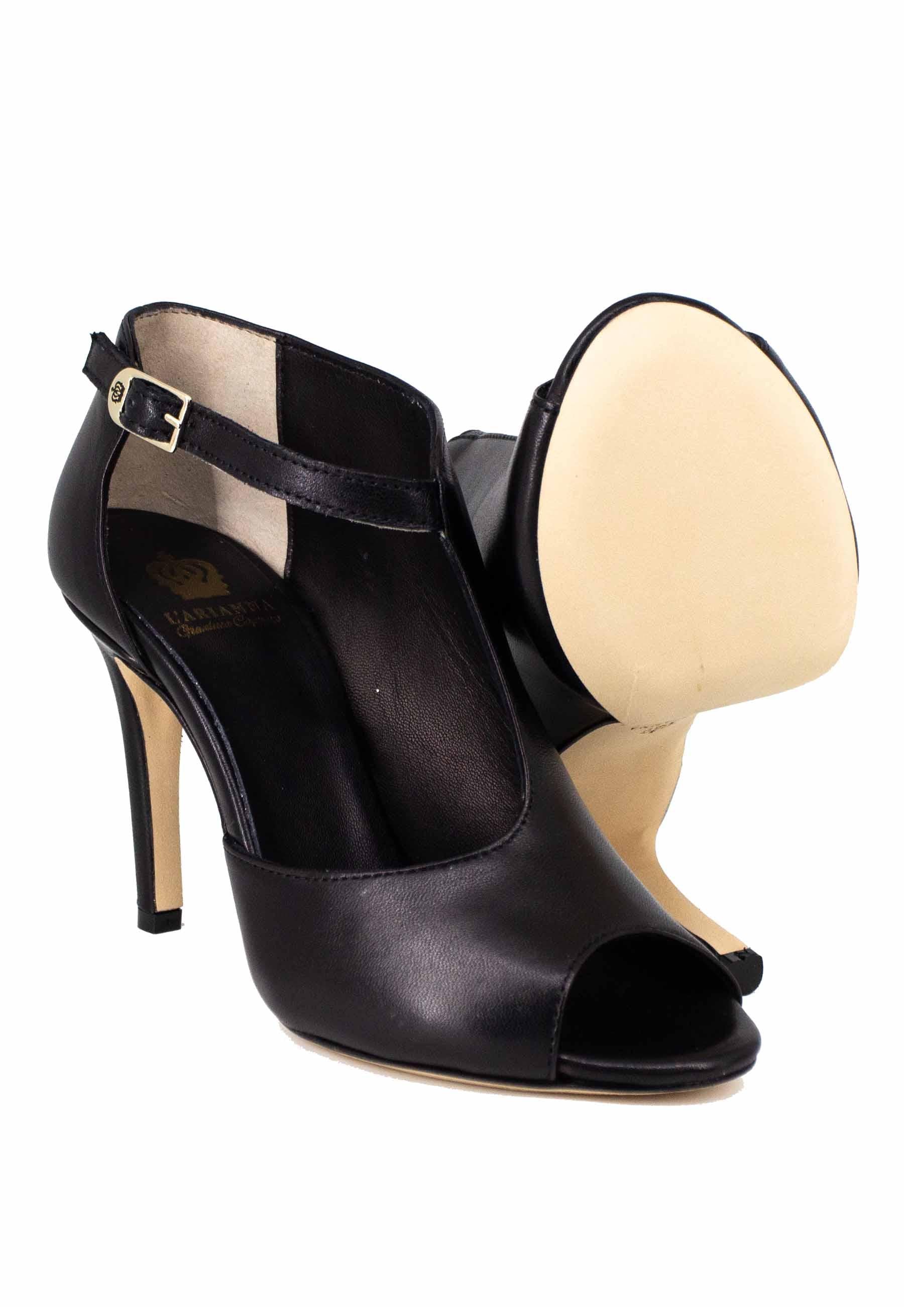 Sandali donna in pelle nera con cinturino e tacco alto SP8000 001 L'Arianna 