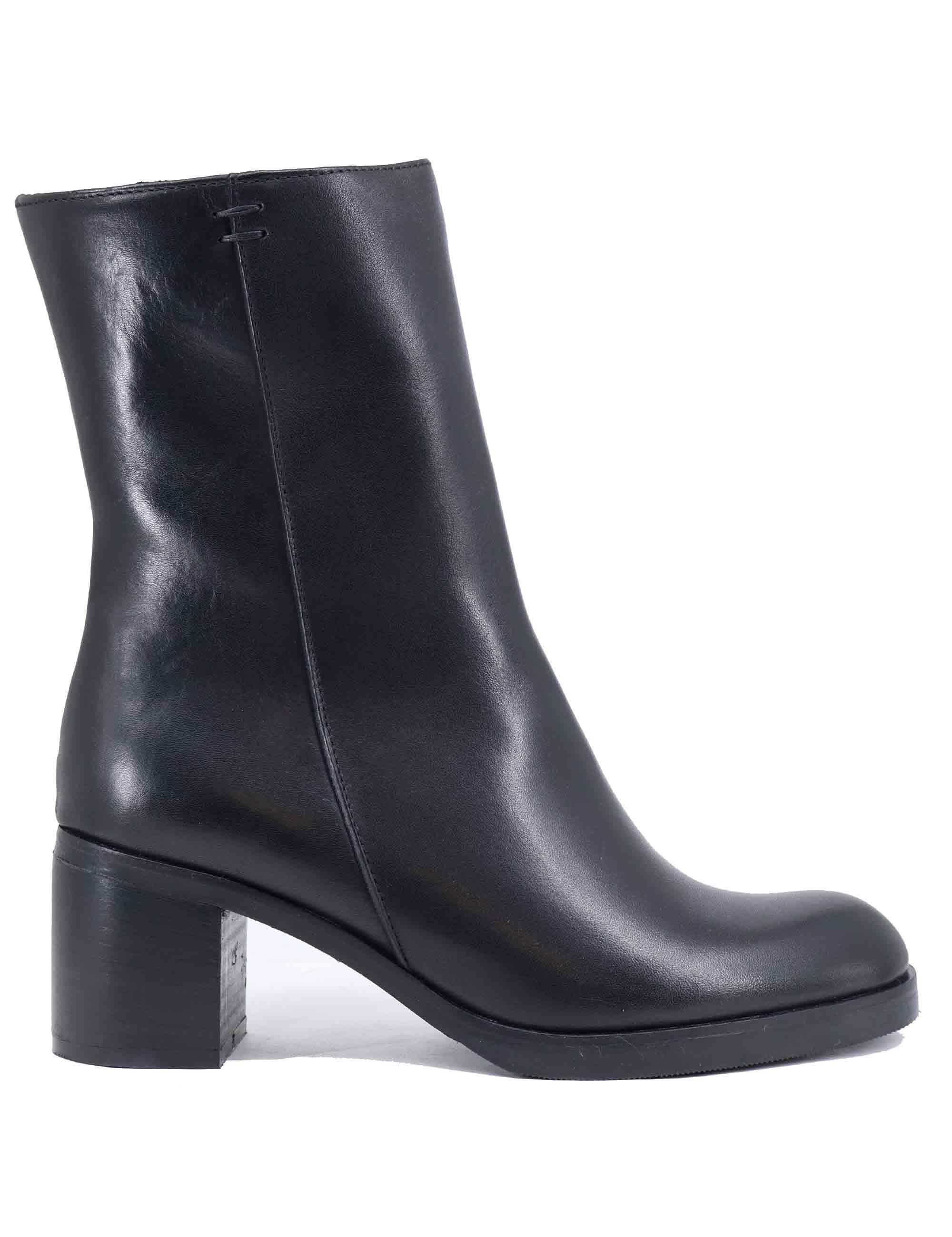 Stivaletti donna in pelle nera punta tonda SPTRPR980 001 Spatarella 