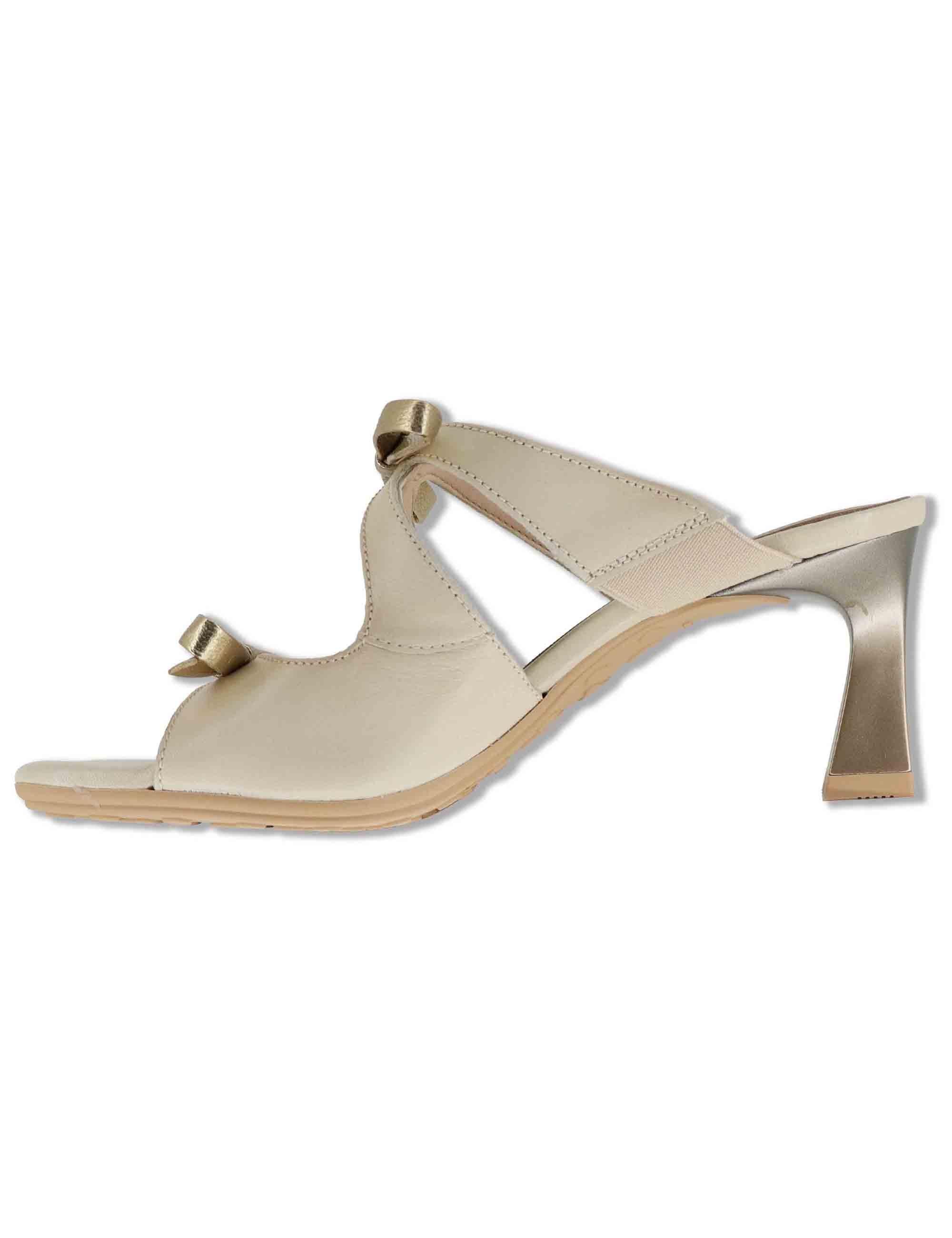 Sandali donna in pelle off white con riporti in pelle platino e tacco alto BHV264701 BUTTER Hispanitas 