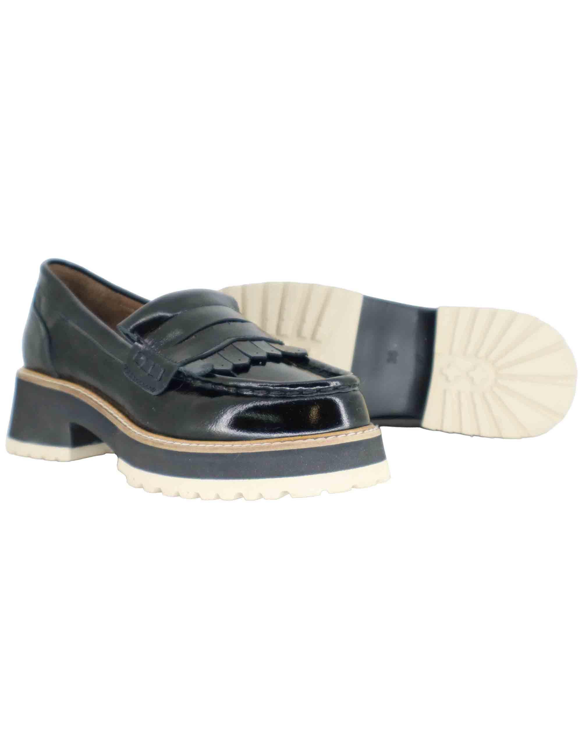 Mocassini donna in pelle nera con suola in gomma alta e punta tonda SP56888 001 Spatarella 