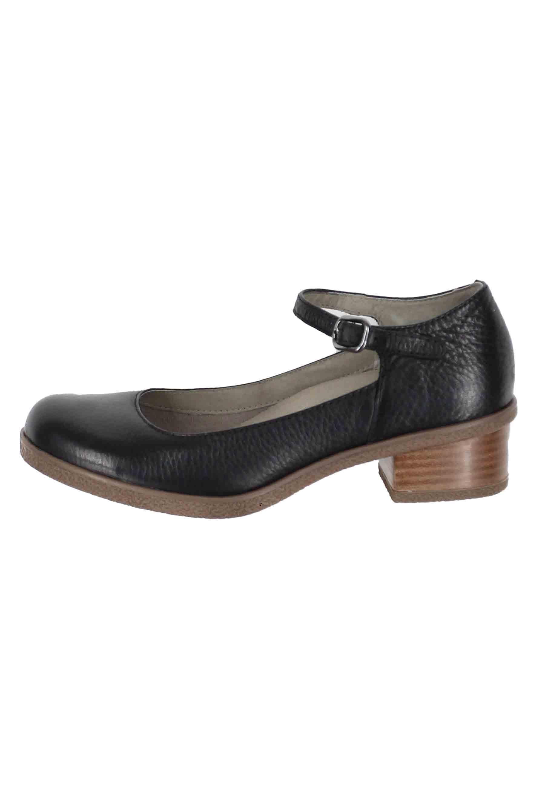 Decollete donna whaterproff in pelle nera con suola in gomma DEENA 293 472300 Dansko 