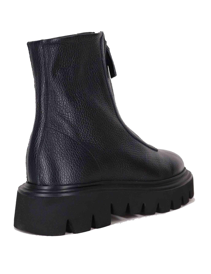 Stivaletti donna in pelle nera con suola extra light SPA7100 001 Spatarella 