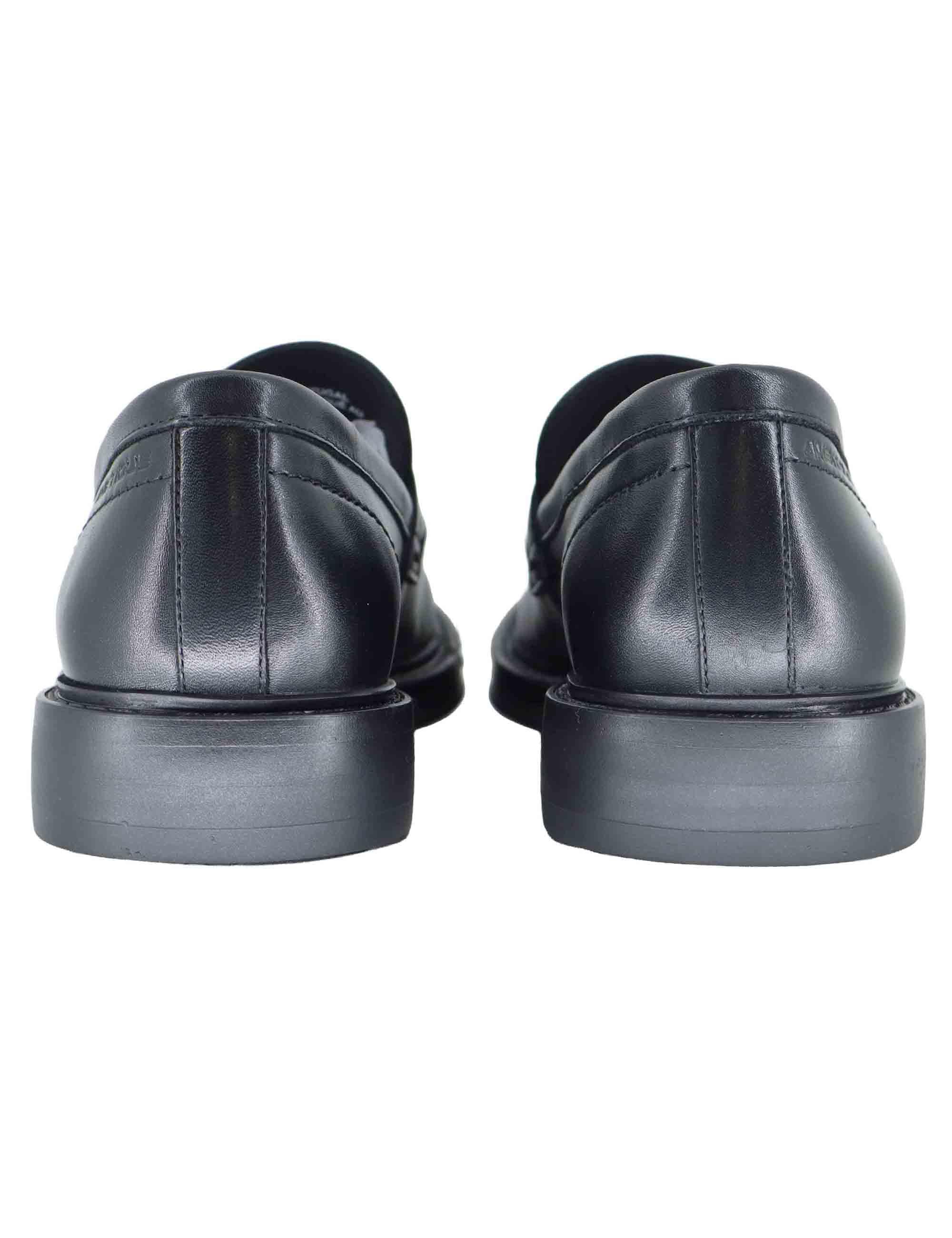 Mocassini uomo in pelle nera con suola in gomma 13892A 6583AM Ambitious 