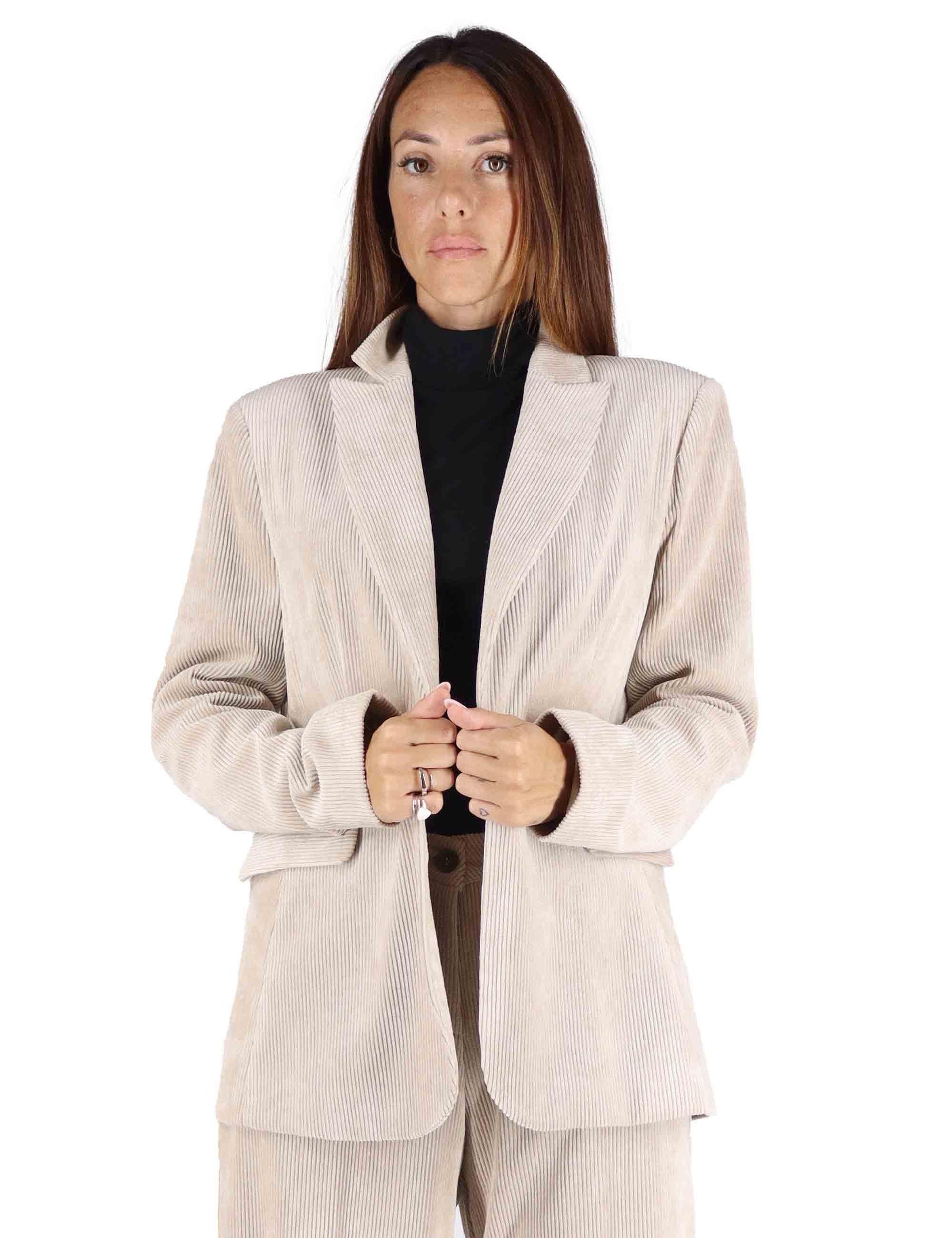 Giacche donna monopetto in velluto beige con bottone gioiello JABGA0025-F1240 220 Justmine 