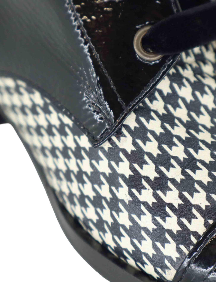 Stringate donna in pelle nera con tacco basso oro 9532GL 001 Les Venues 