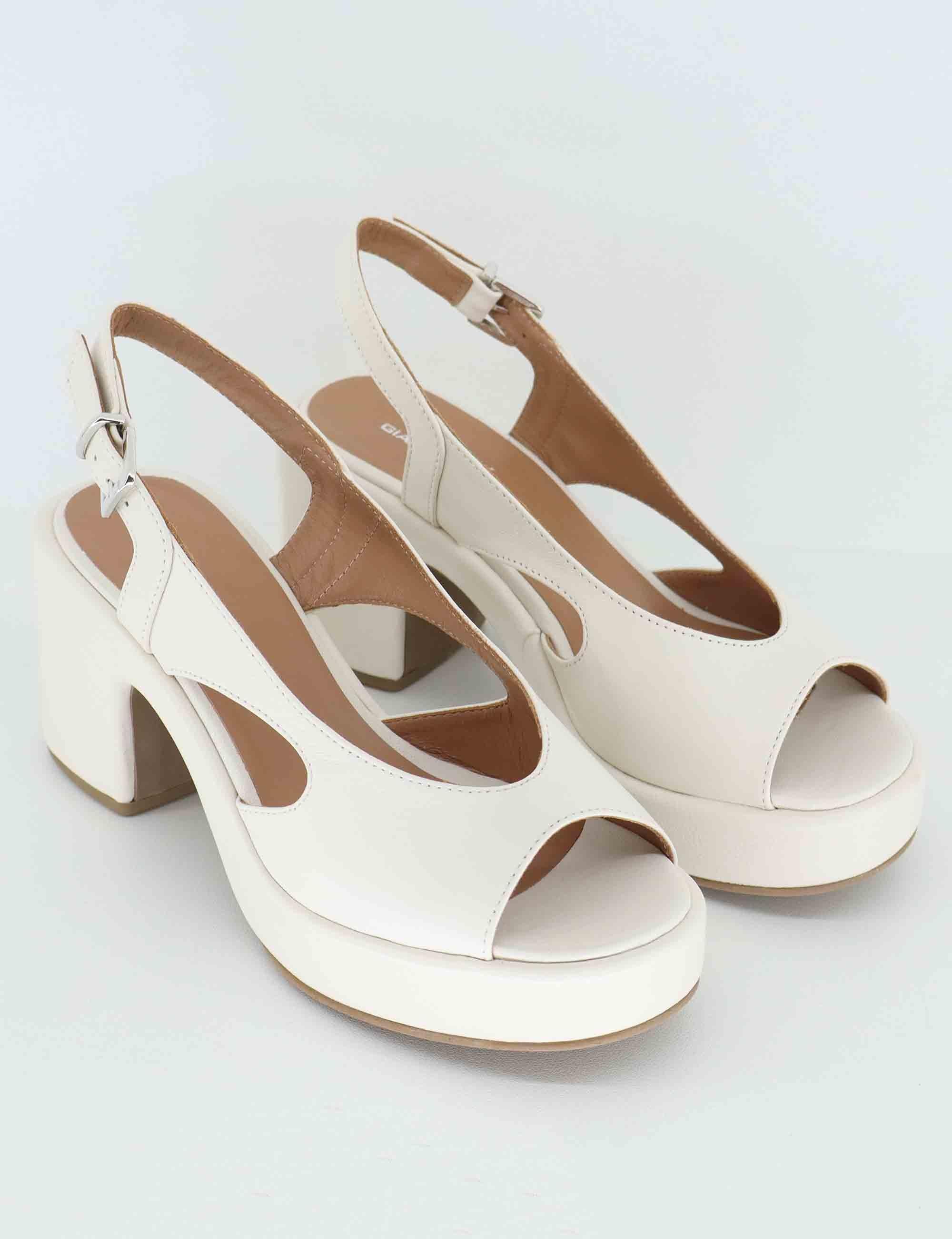 Sandali slingback donna in pelle off white con zeppa 3020 4 Gianmarco Sorelli 