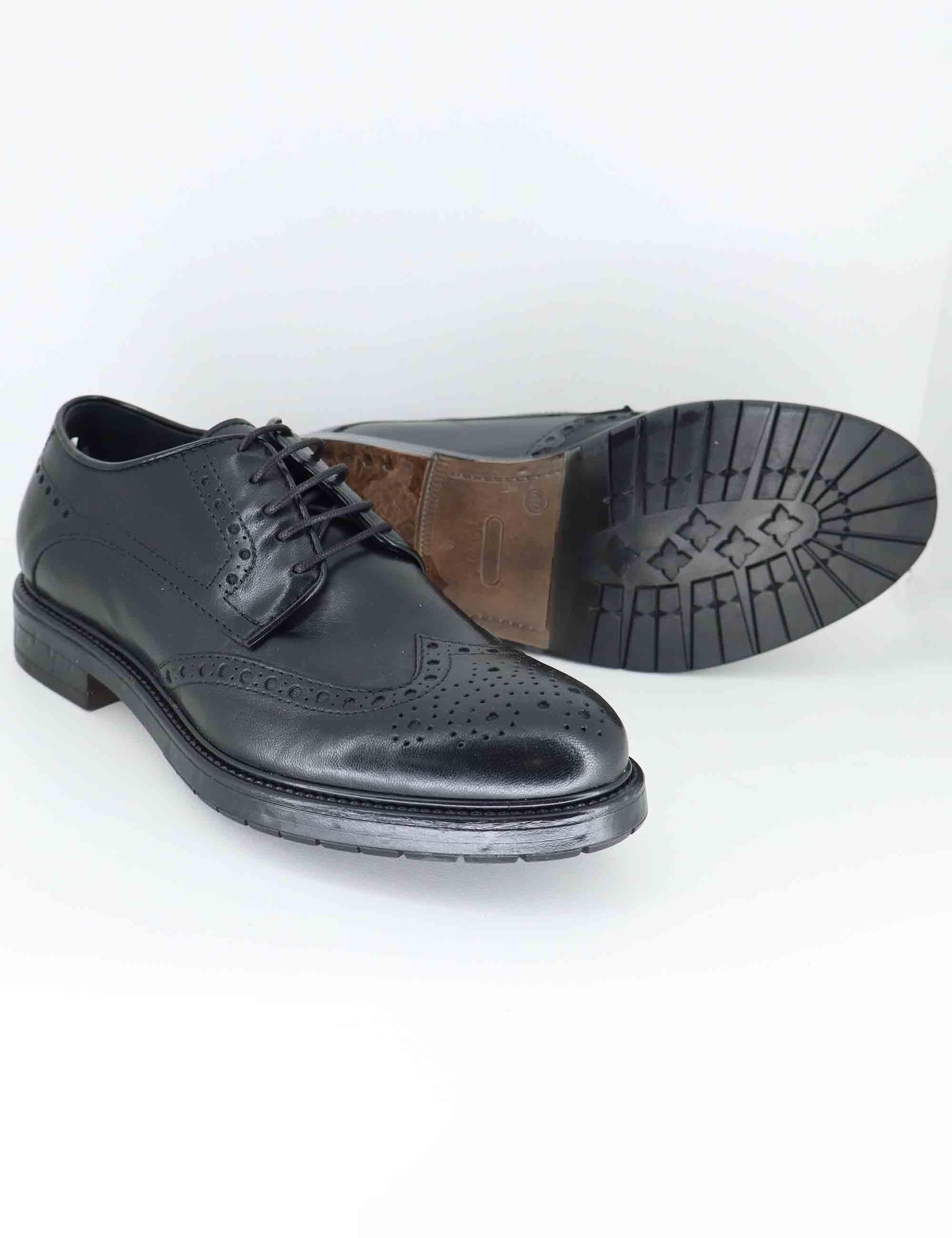 Stringate uomo in pelle nera con impunture e suola in gomma SPGB2080 001 Spatarella 