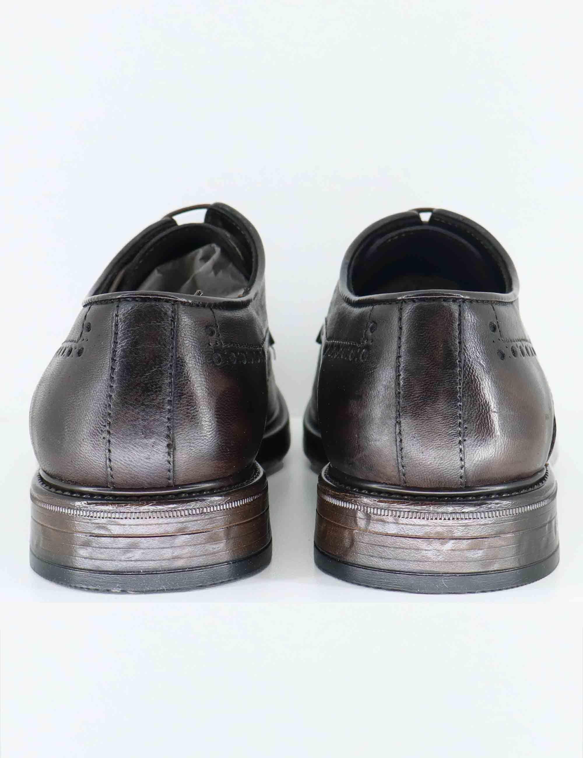 Stringate uomo in pelle marrone con impunture e suola in gomma SPGB2080 014 Spatarella 