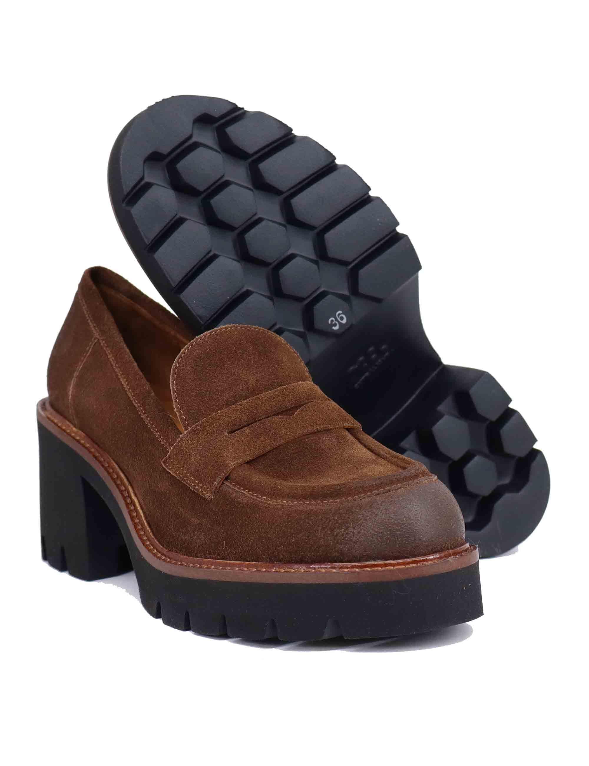 Mocassini donna in camoscio cuoio con suola alta in gomma SP8701 014 Spatarella 