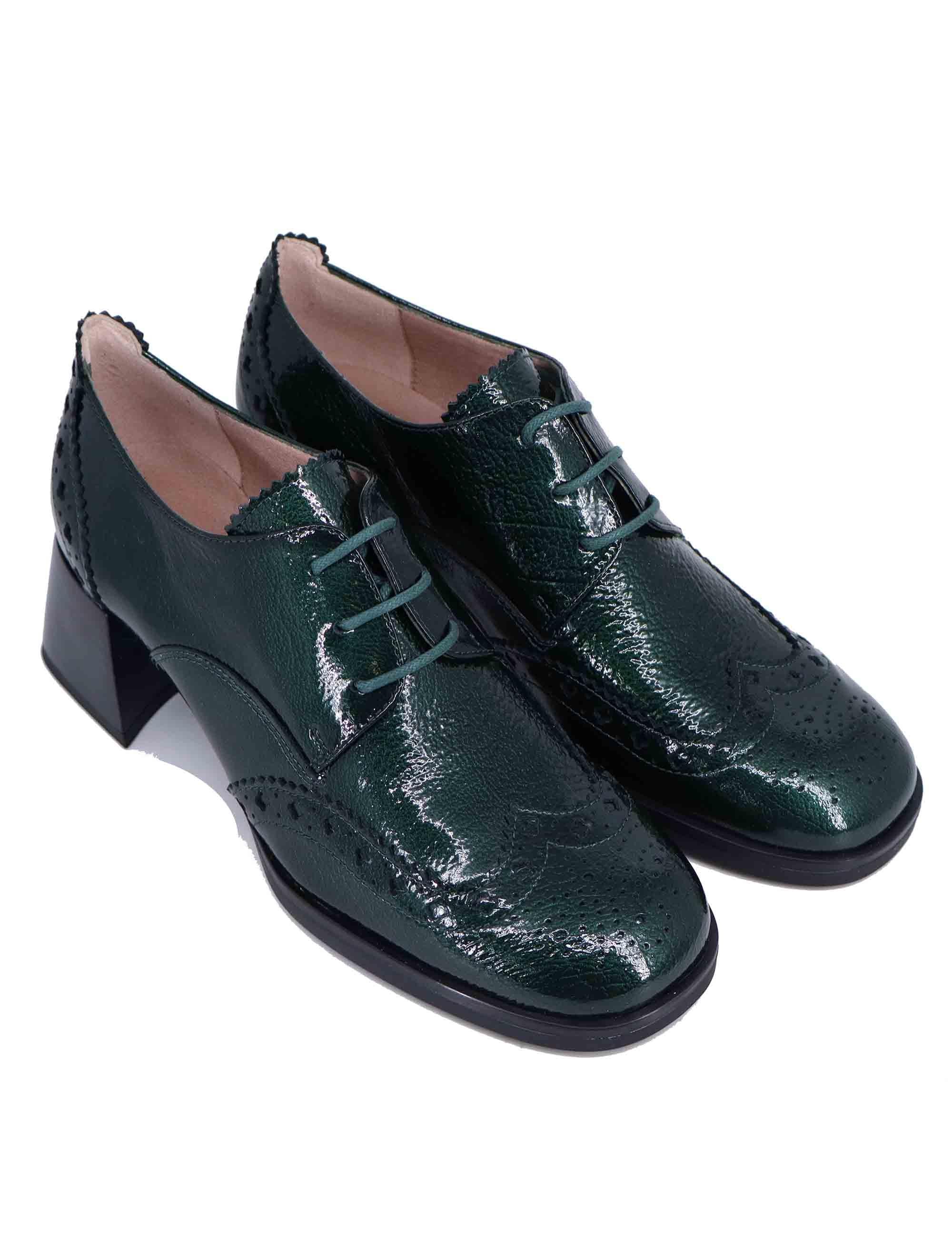 Stringate donna in pelle verde con impunture HI243579 C002 Hispanitas 