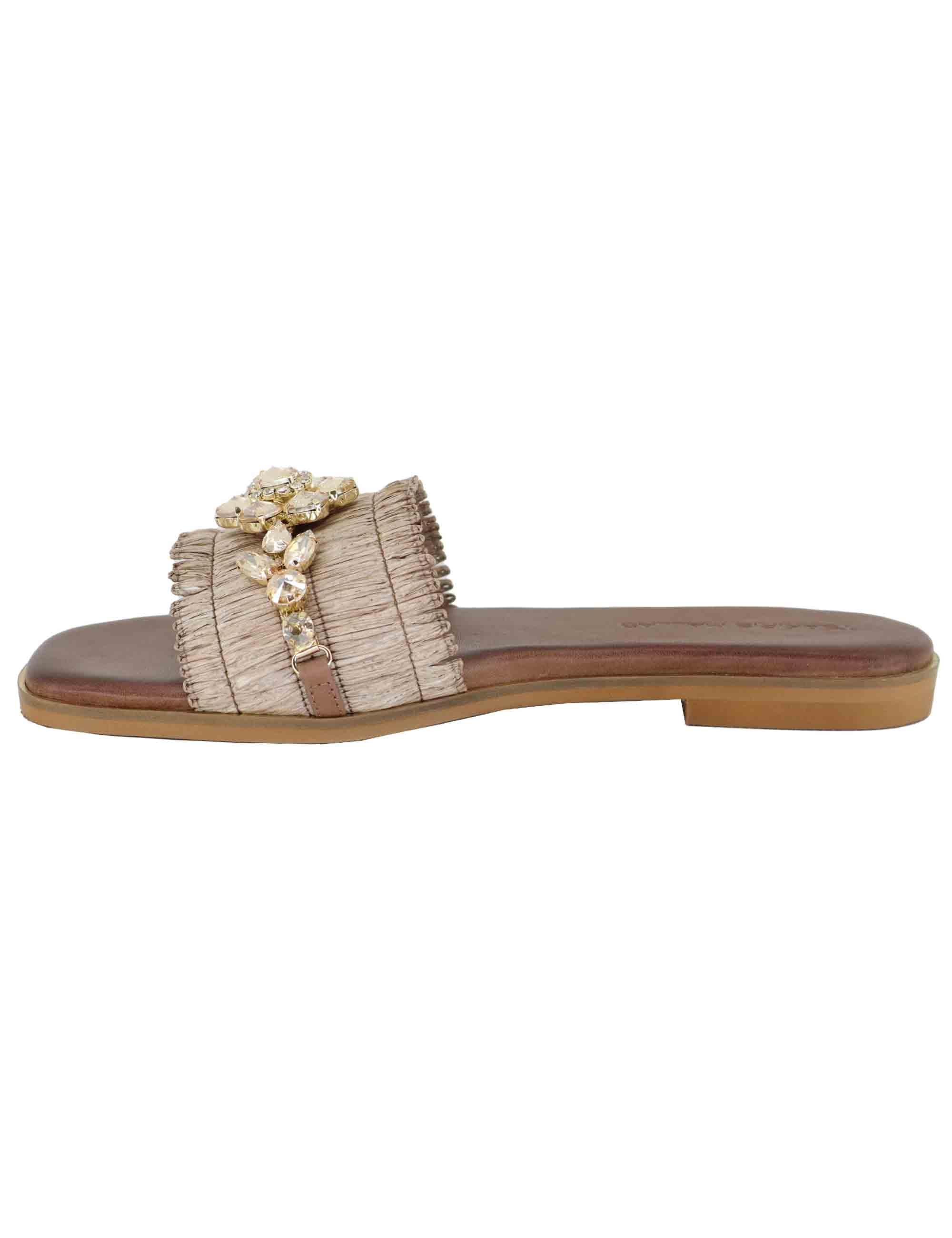 Sandali flat donna in tessuto beige con gioiello U41005891284 589 Tsakiris Mallas 