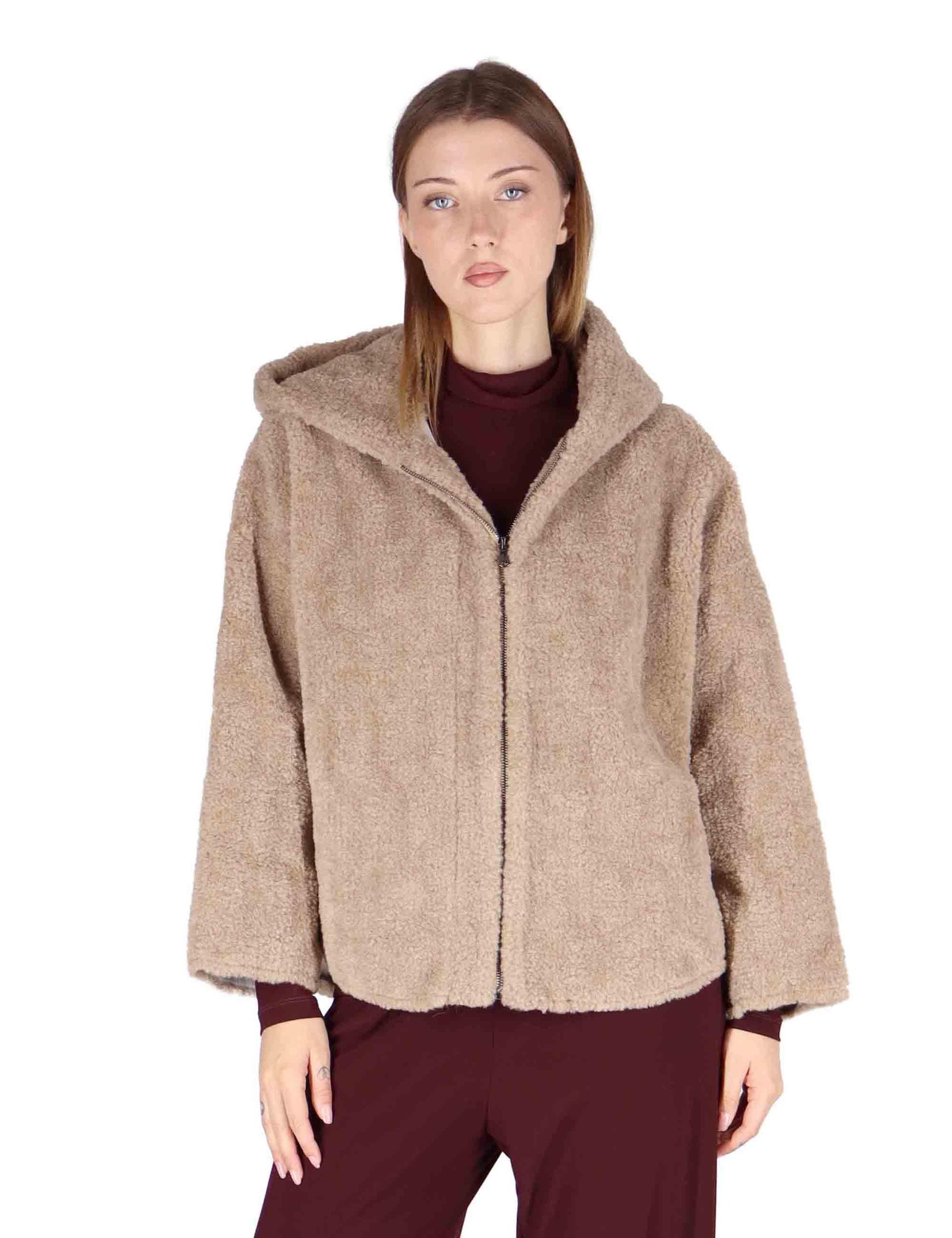 Giacche teddy donna in eco pelliccia taupe con cappuccio SP25270 BISCUIT Spatarella 