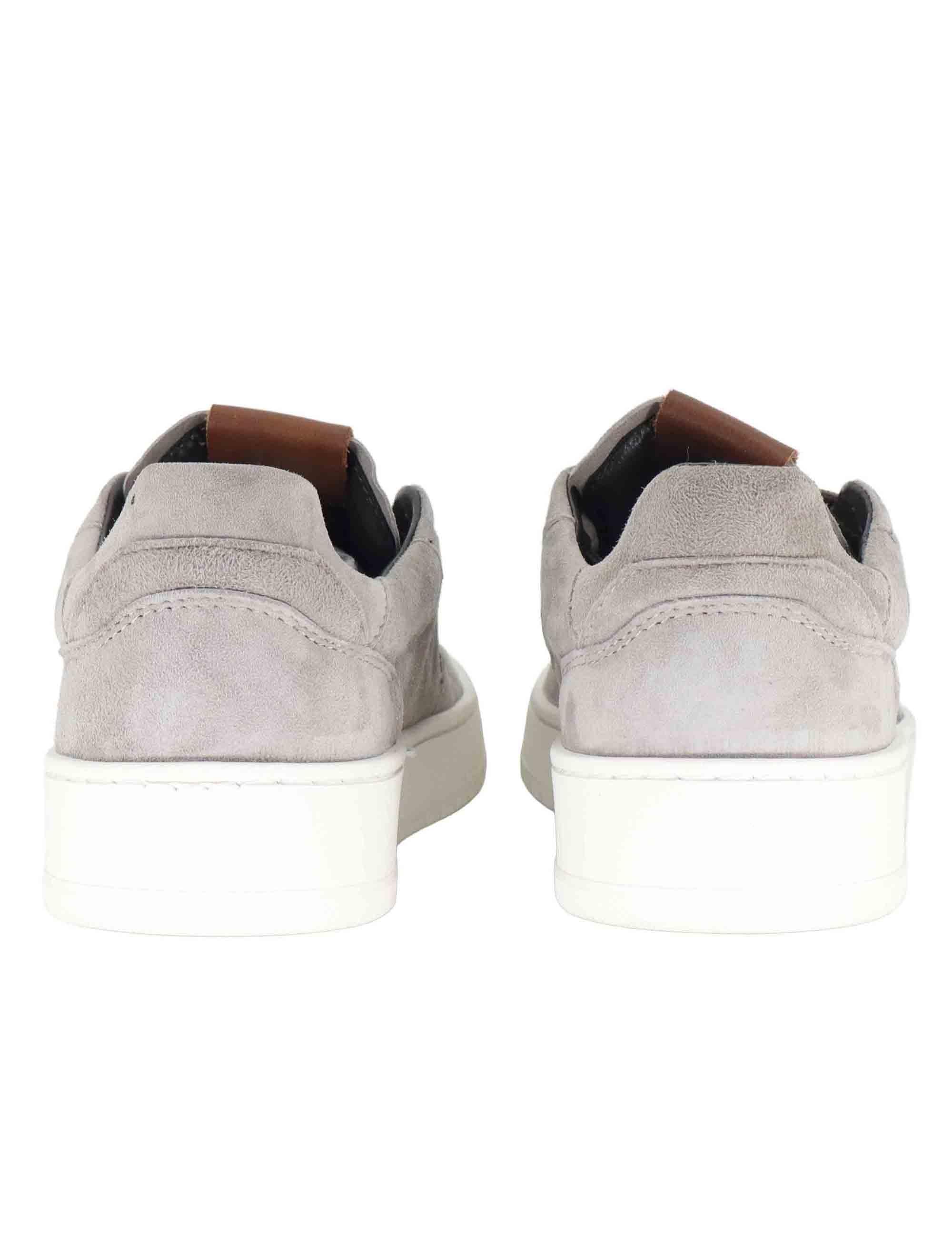 Sneakers uomo in camoscio grigio con suola in gomma ultraleggera SPOR5540 060 Spatarella 