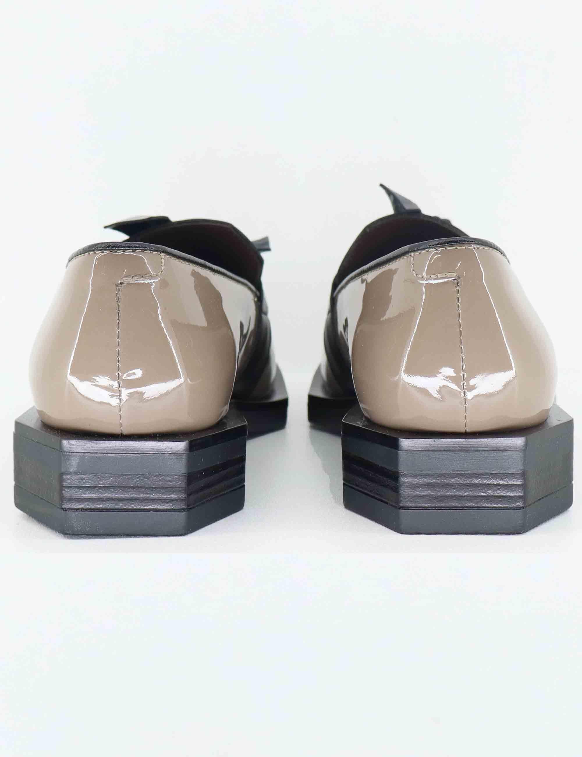 Mocassini donna in vernice taupe tacco basso G23 1 Le Bohemien 