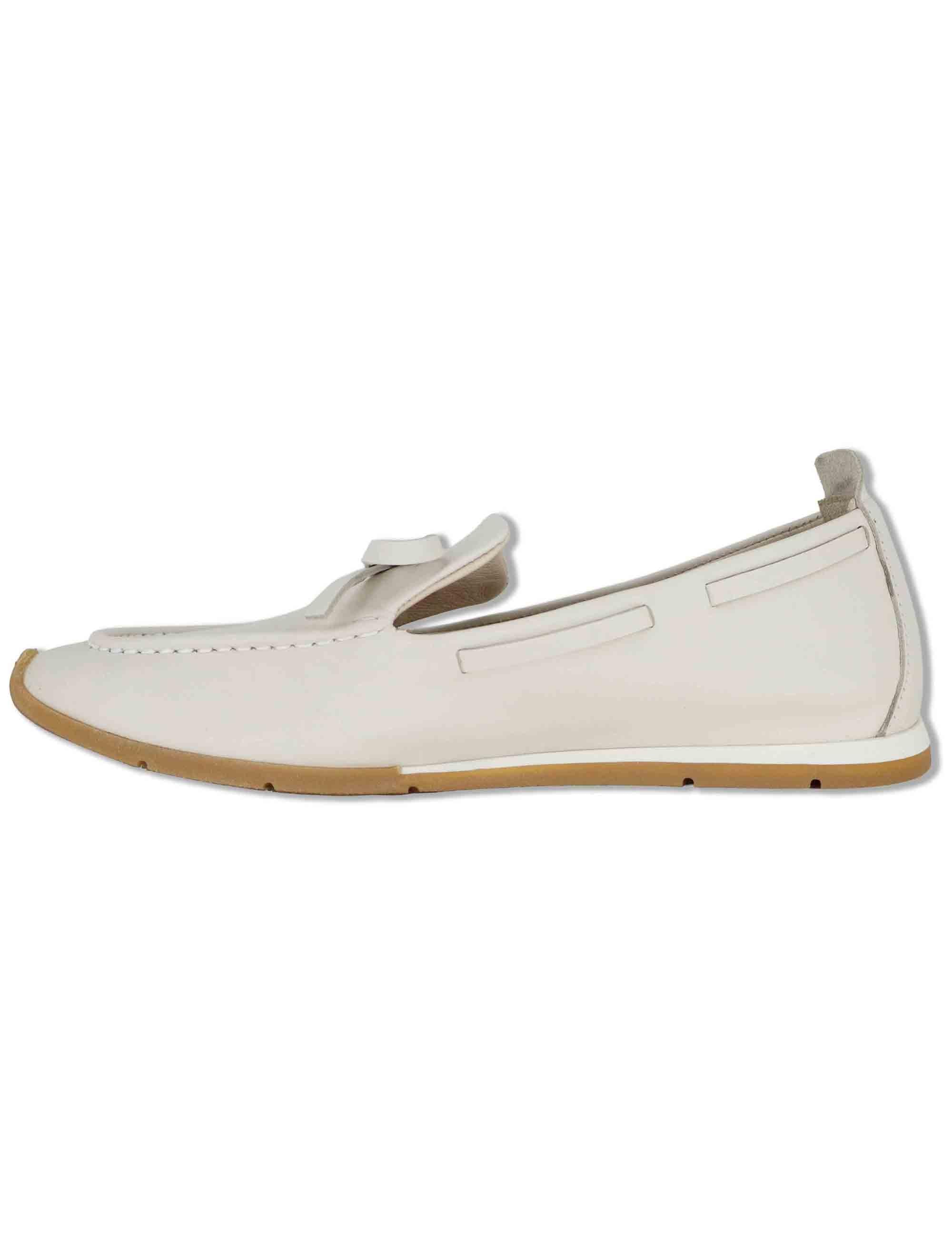 Mocassini donna in pelle avorio con fiocchetti e suola bassa in gomma SP60109 200 Spatarella 