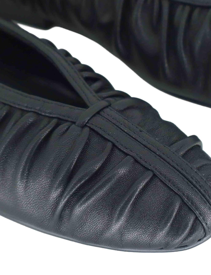 Ballerine donna in pelle nera plissè con tacco basso e punta tonda 595Z10VK 03 Bibi Lou 