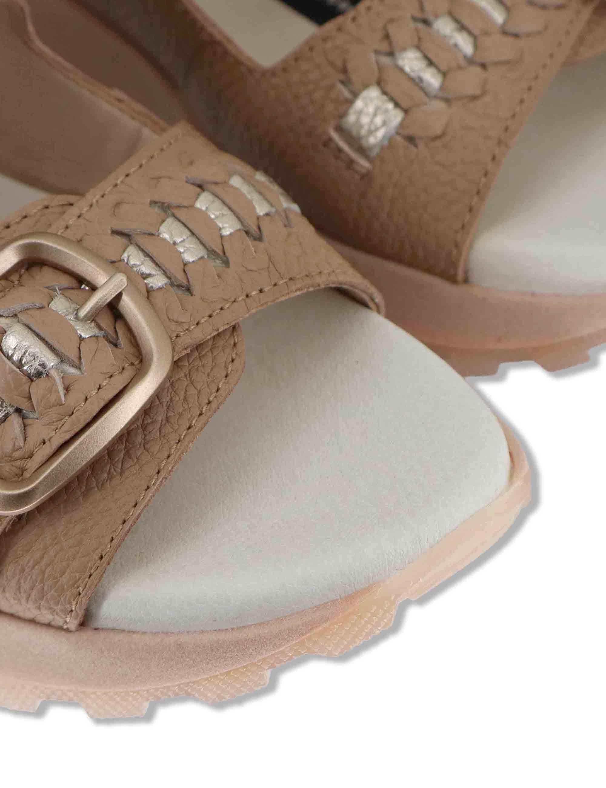 Sandali donna in pelle taupe con doppia fascia e suola running HV264783 ALMOND Hispanitas 