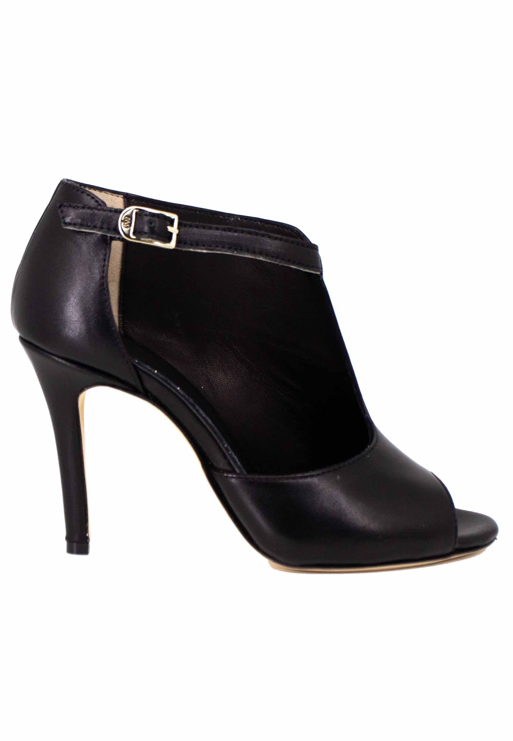 Sandali donna in pelle nera con cinturino e tacco alto SP8000 001 L'Arianna 