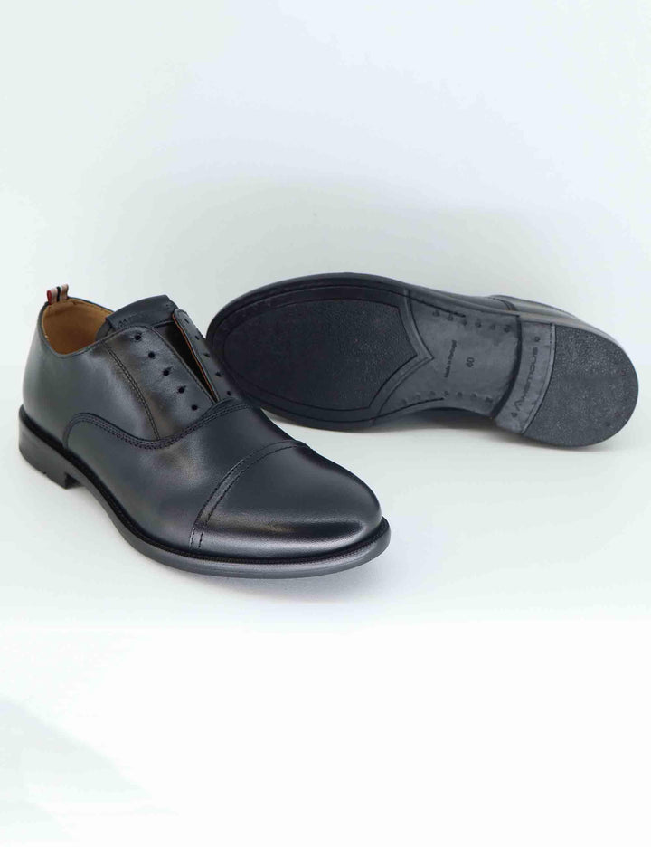 Stringate uomo Devon in pelle nera 13935 6583AM Ambitious 