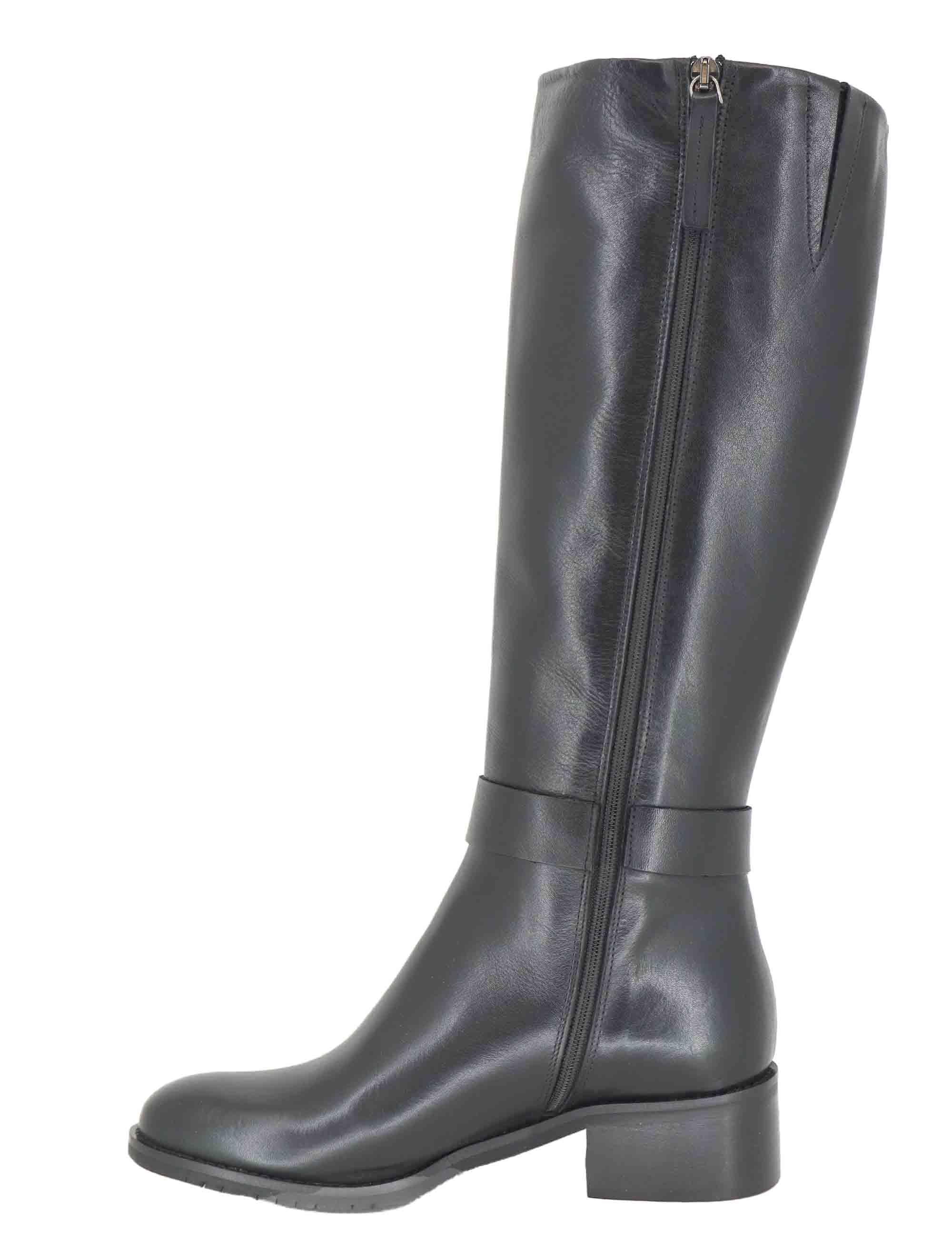 Stivali donna in pelle nera con fibbia oro laterale SPST7005 001 Spatarella 