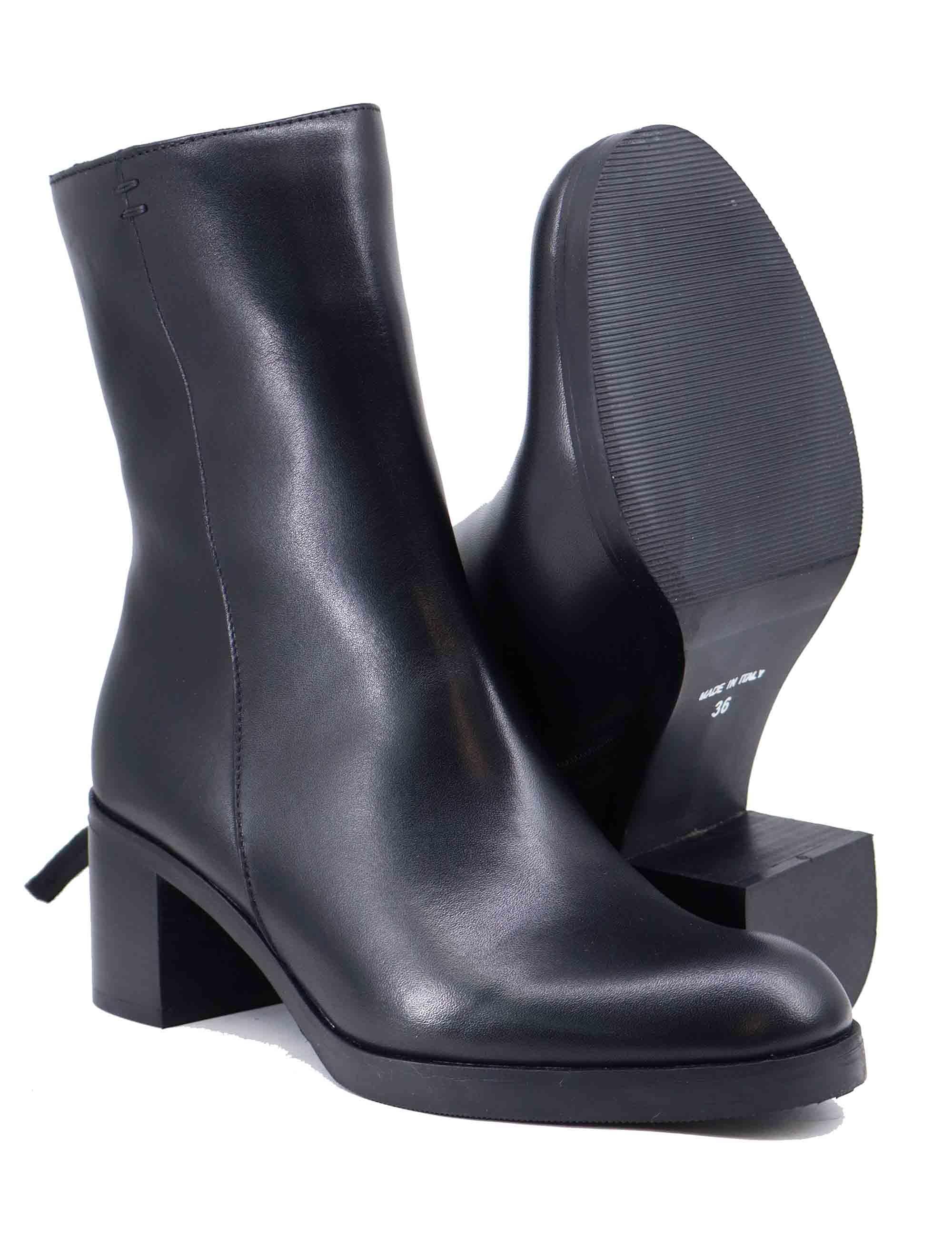 Stivaletti donna in pelle nera punta tonda SPTRPR980 001 Spatarella 