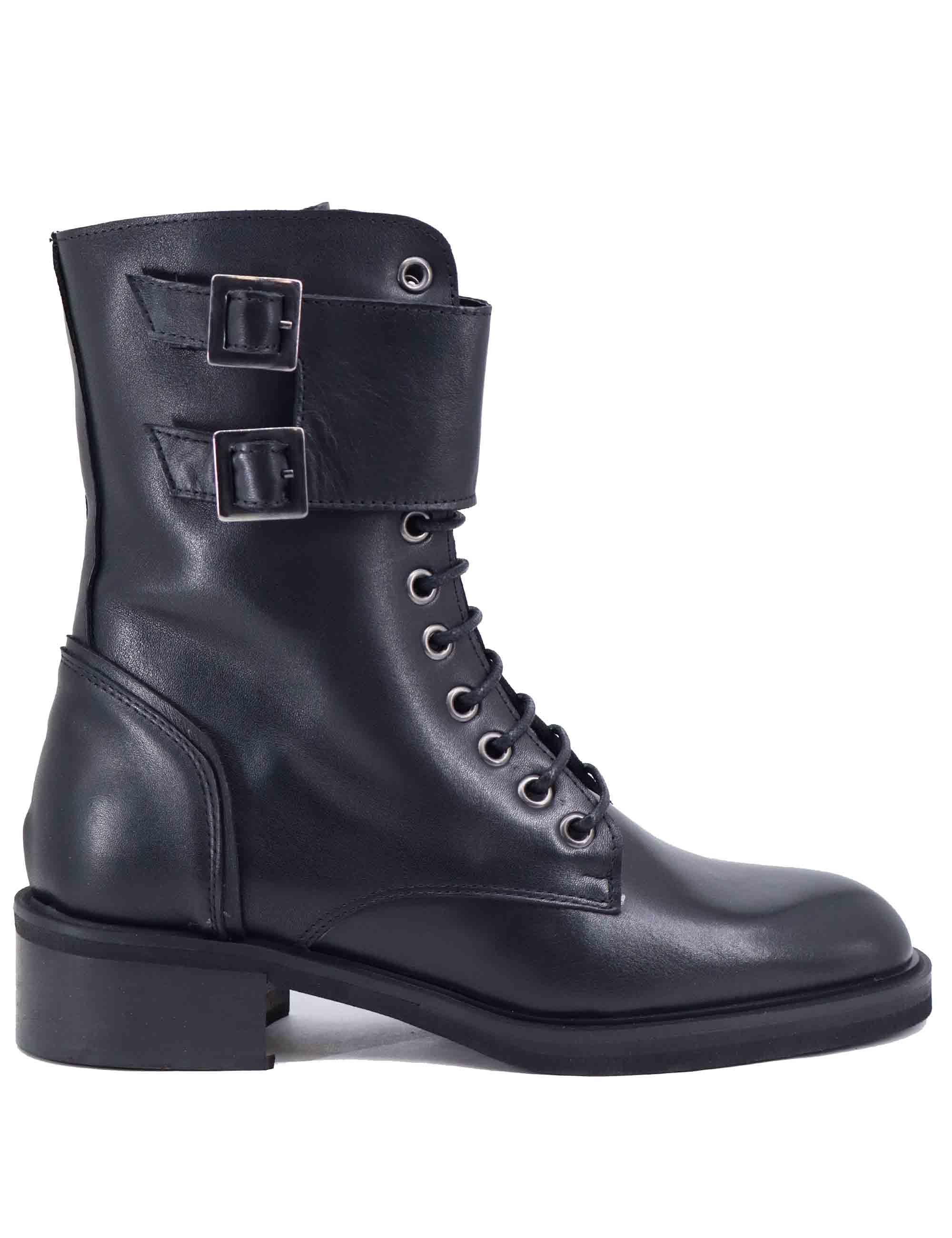 Stivaletti stringati donna in pelle nera tacco basso SPTRPR5055 001 Spatarella 